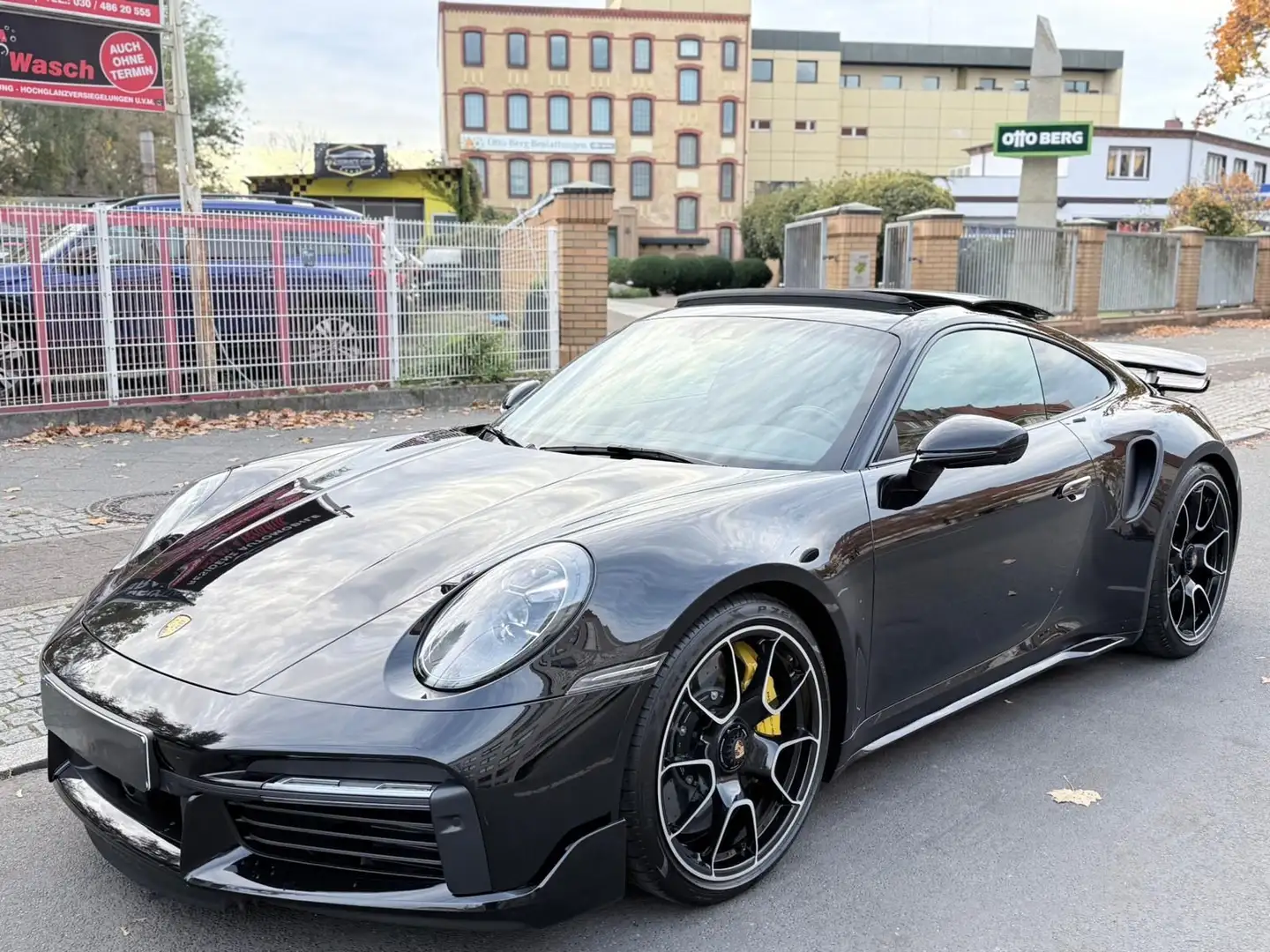 Porsche 992 911 TURBO S *MATRIX*LED*S-BELÜFT*BURMESTER* Schwarz - 1