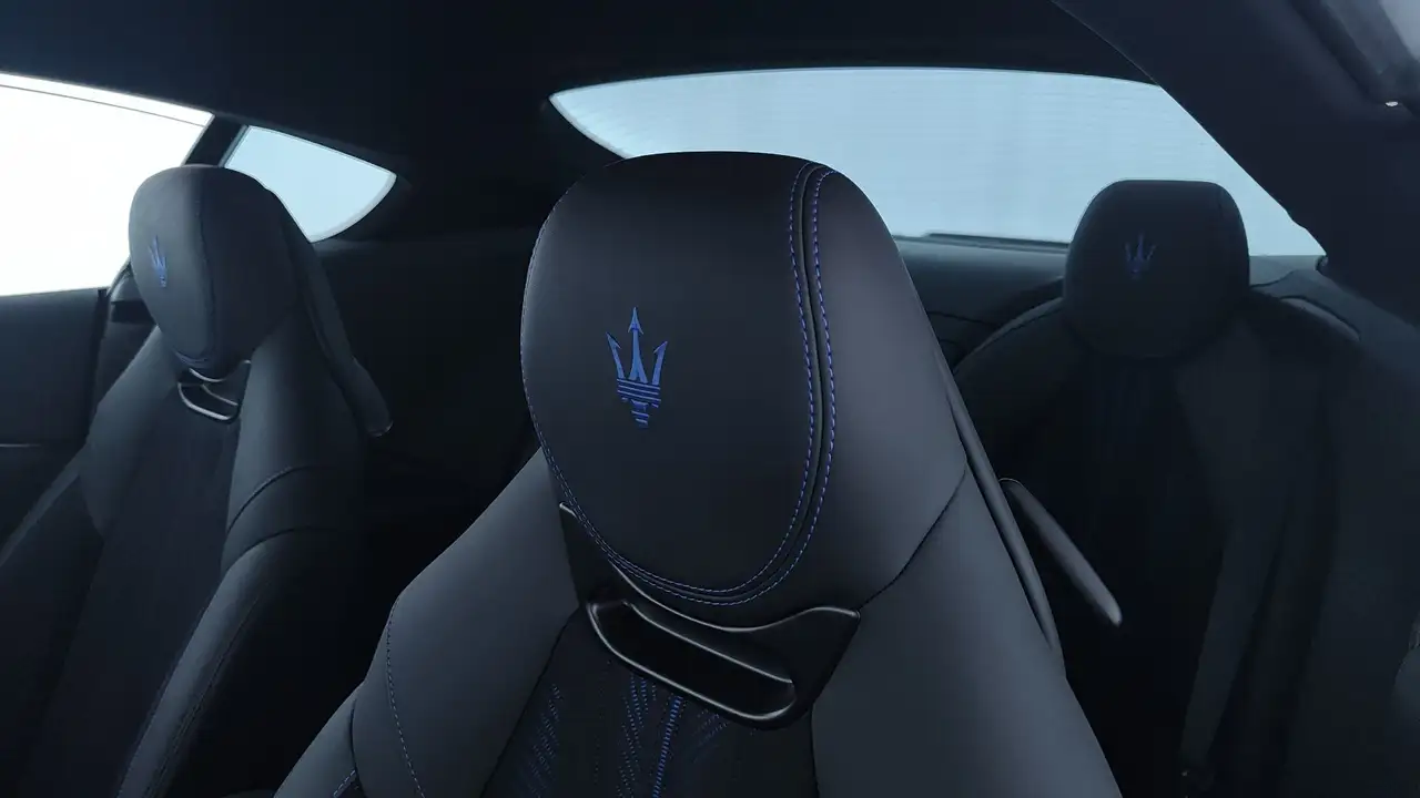Maserati GranTurismo 2025 — фото 15