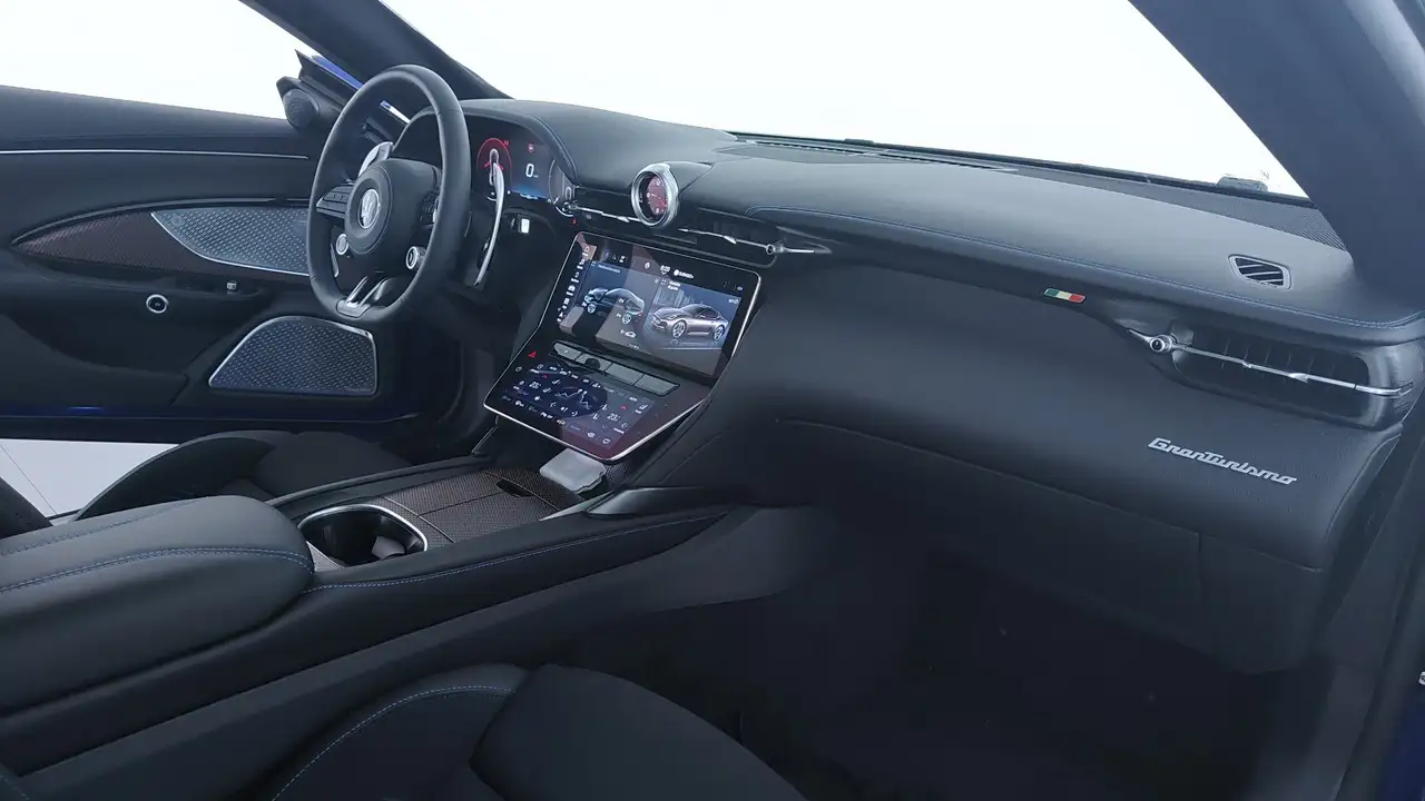 Maserati GranTurismo 2025 — фото 11