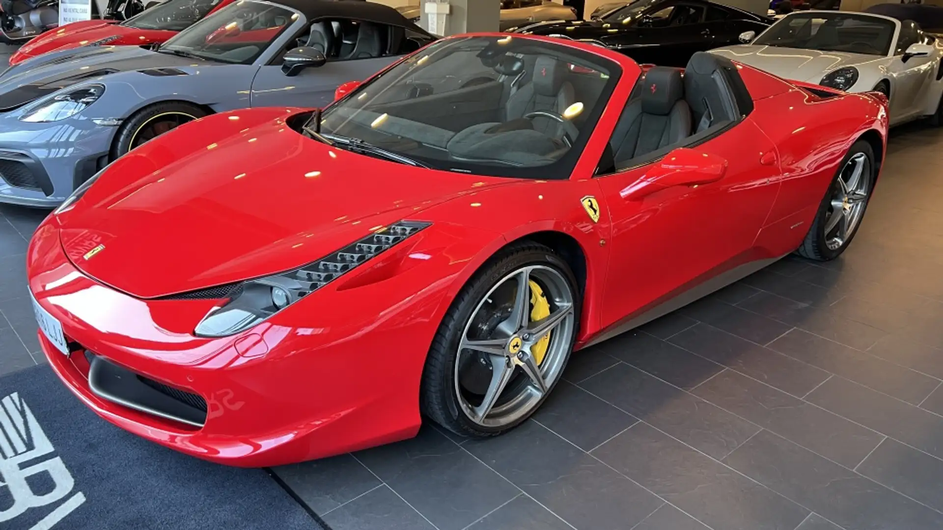 Ferrari 458 Spider Rood - 1