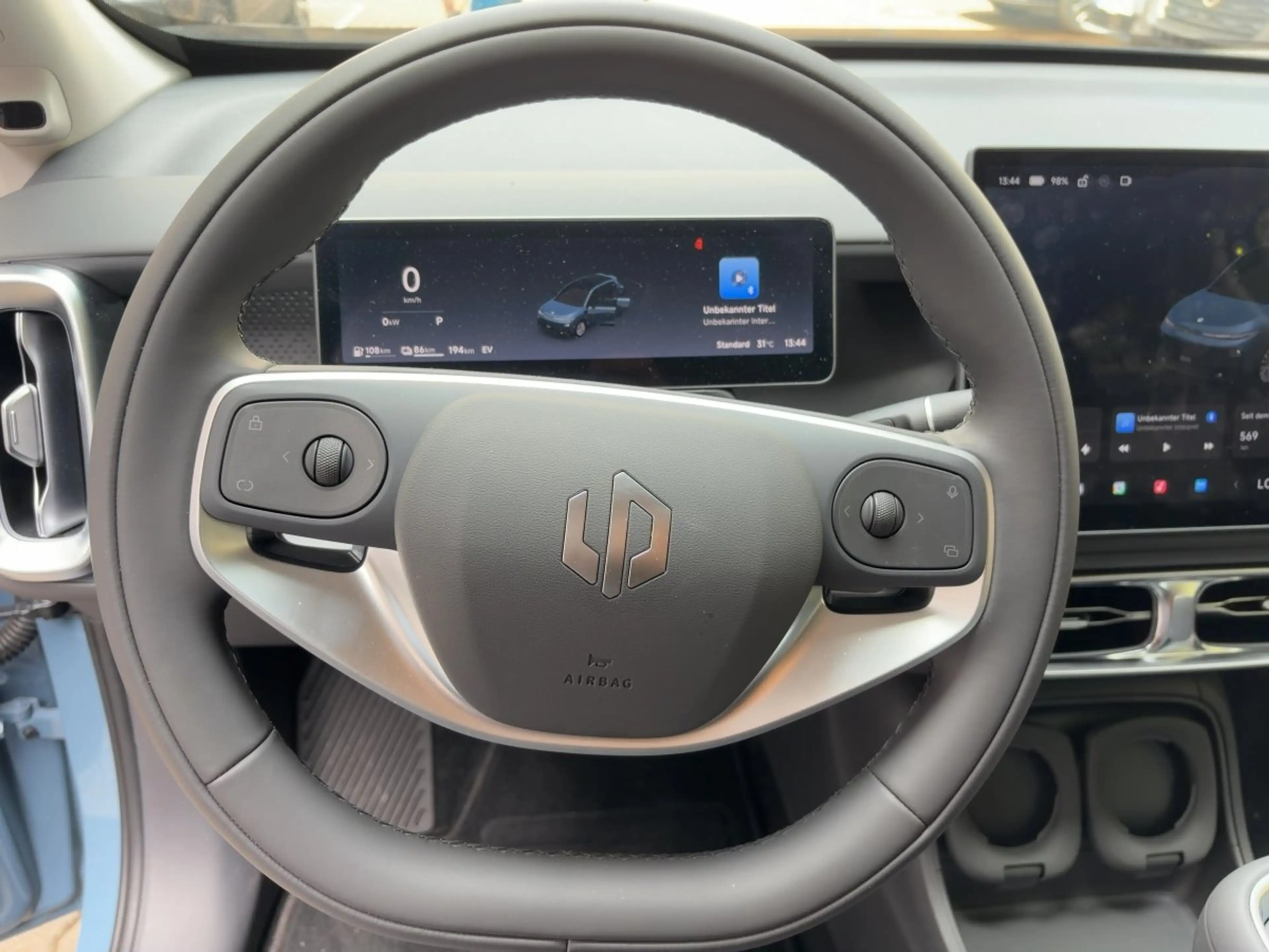 Leapmotor B10 REEV Design ACC+LED+Navi+Pano+SD+SHZ — photo 10