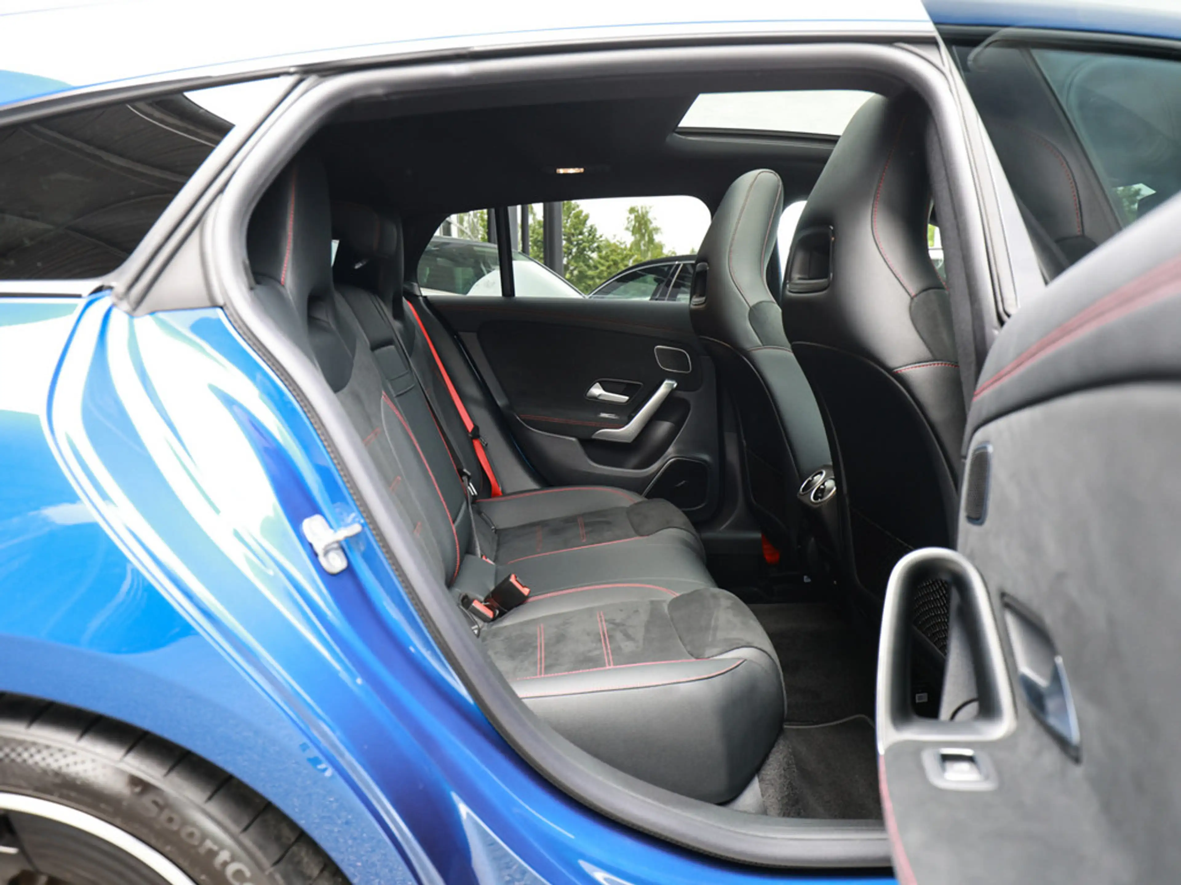 Mercedes-Benz CLA 45 AMG SB S 4M+ Premium NIGHT ACC PANO BT — photo 9