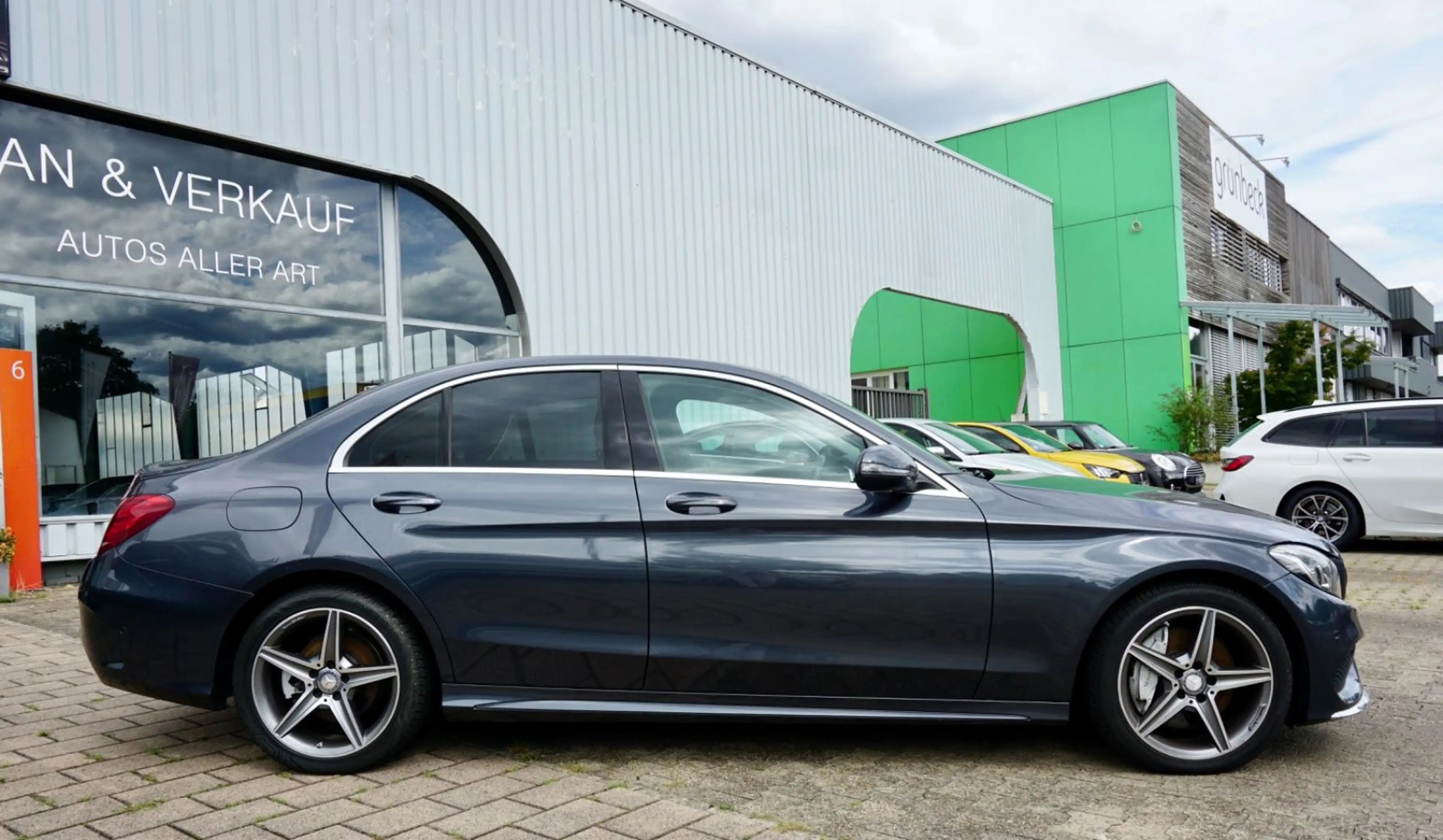 Mercedes-Benz C 400 4Matic "AMG Line" — photo 8