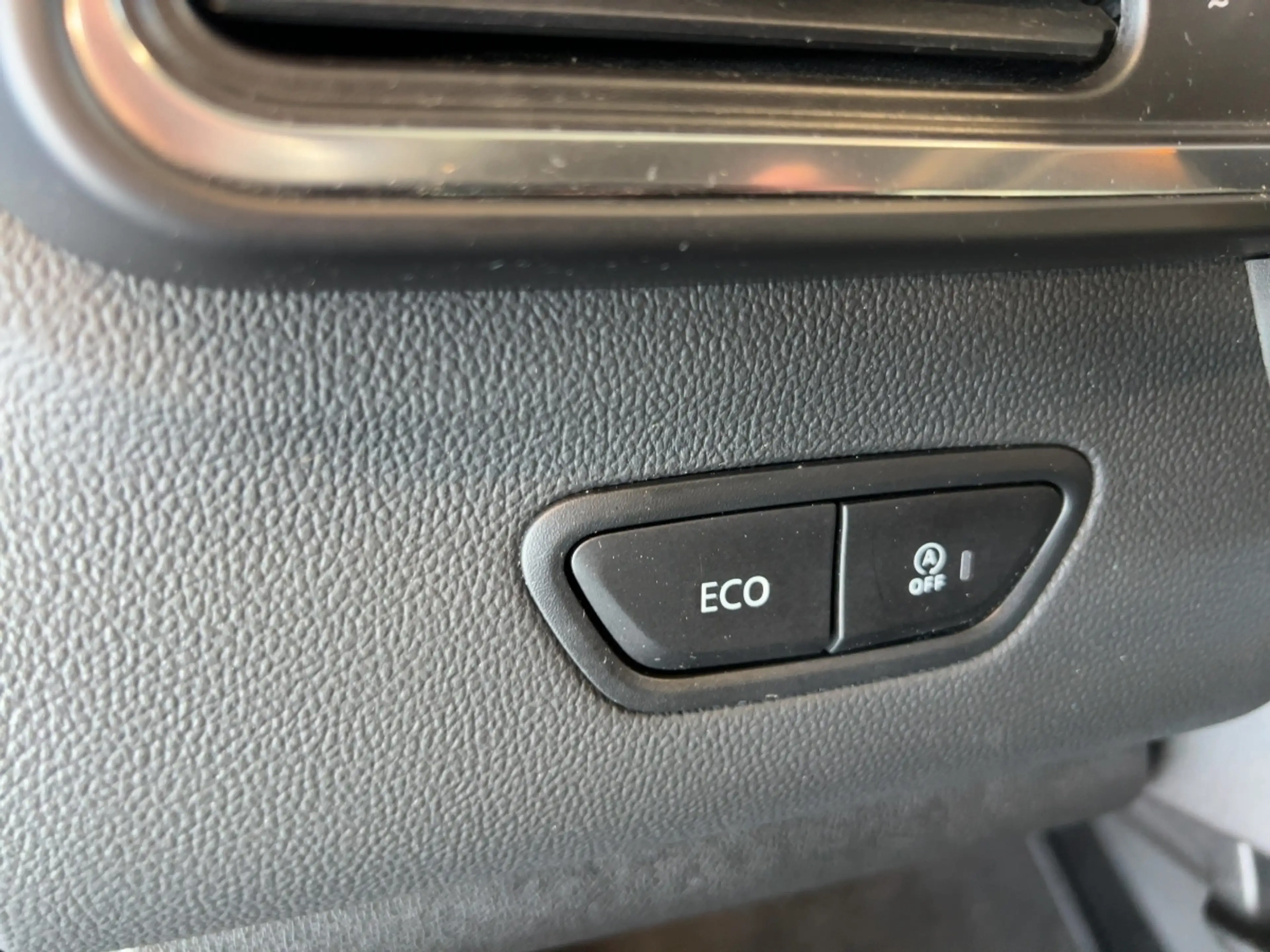 Renault Kadjar BUSINESS Edition TCe 140 EDC GPF — photo 13