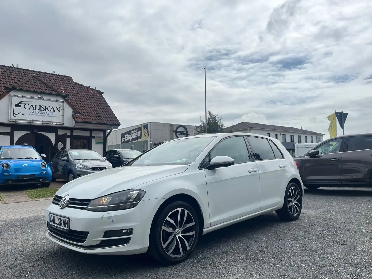 Volkswagen Golf 2.0 TDI BMT Highline *1.Hand*Bi-Xenon Weiß - 1