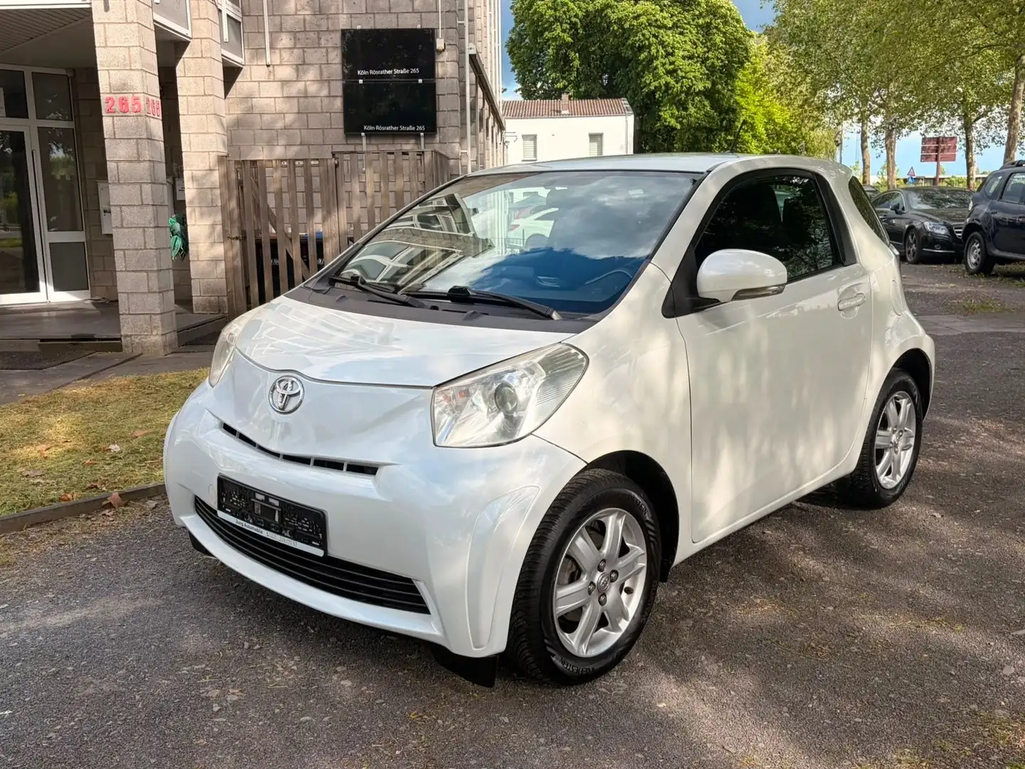 Toyota iQ iQ Basis Weiß - 1