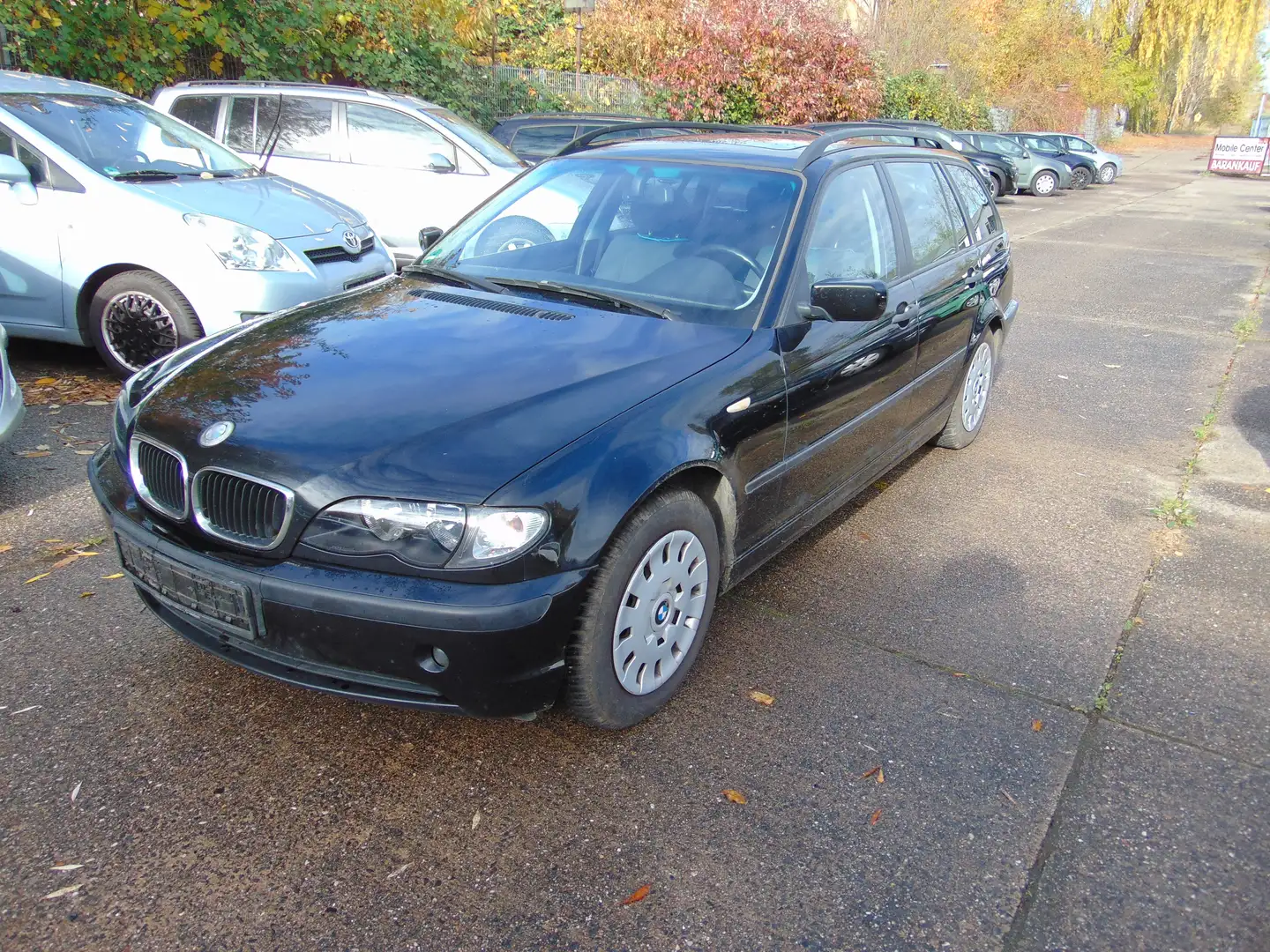 BMW 318 318i /Klimaautomatik/SHZ/PDC/8fach Bereifung Schwarz - 1