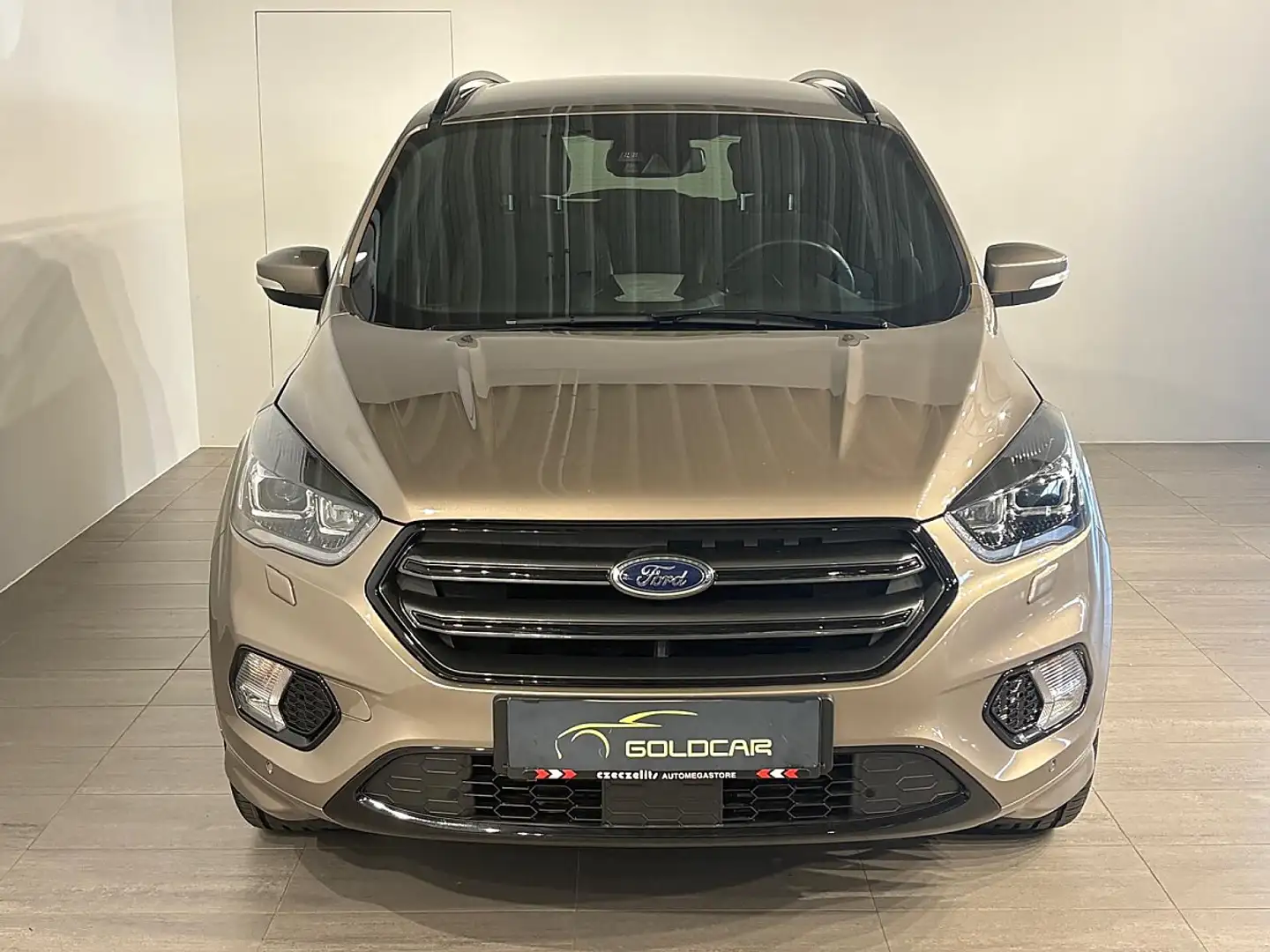 Ford Kuga 2,0 TDCi ST-Line Powershift Aut. AWD Silber - 2