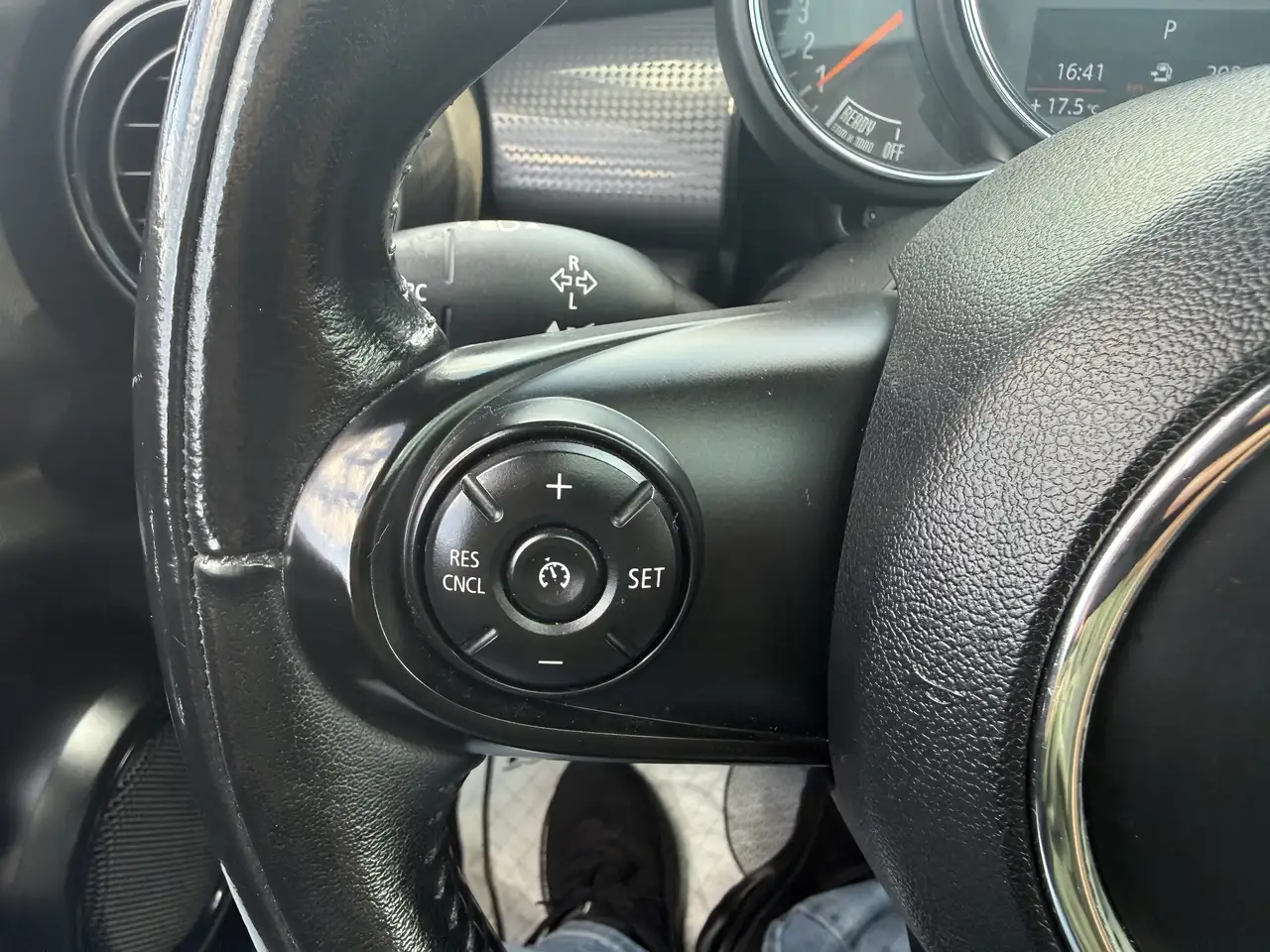 MINI 3 Door снимка MINI 3 Door
