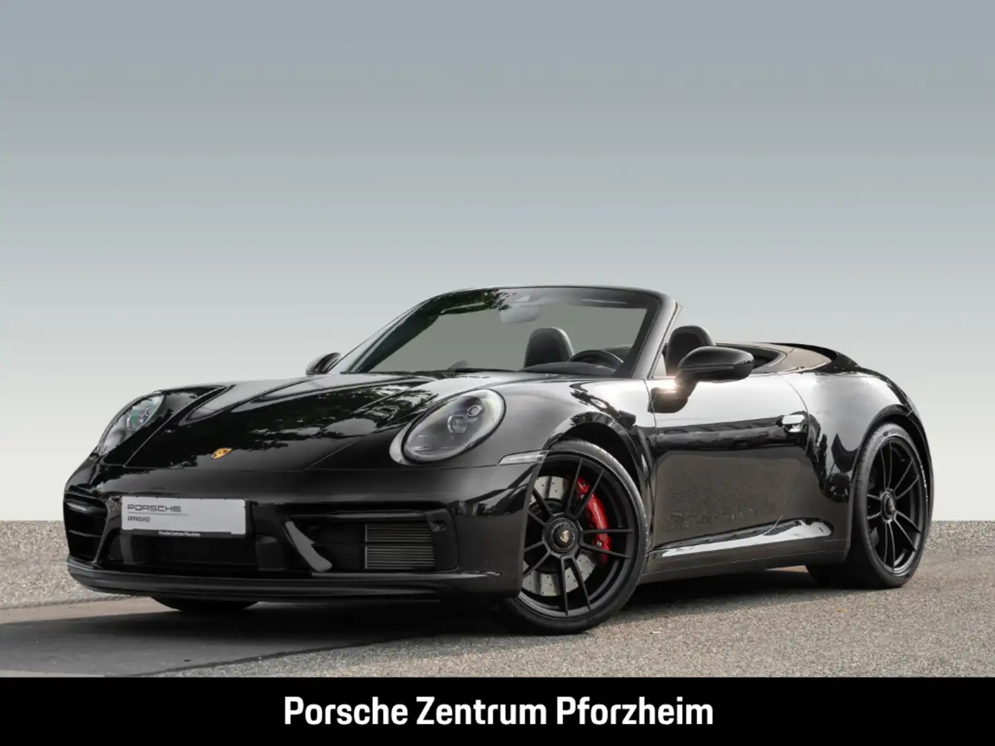 Porsche 992 (911) Carrera 4 GTS Cabriolet Schwarz - 1
