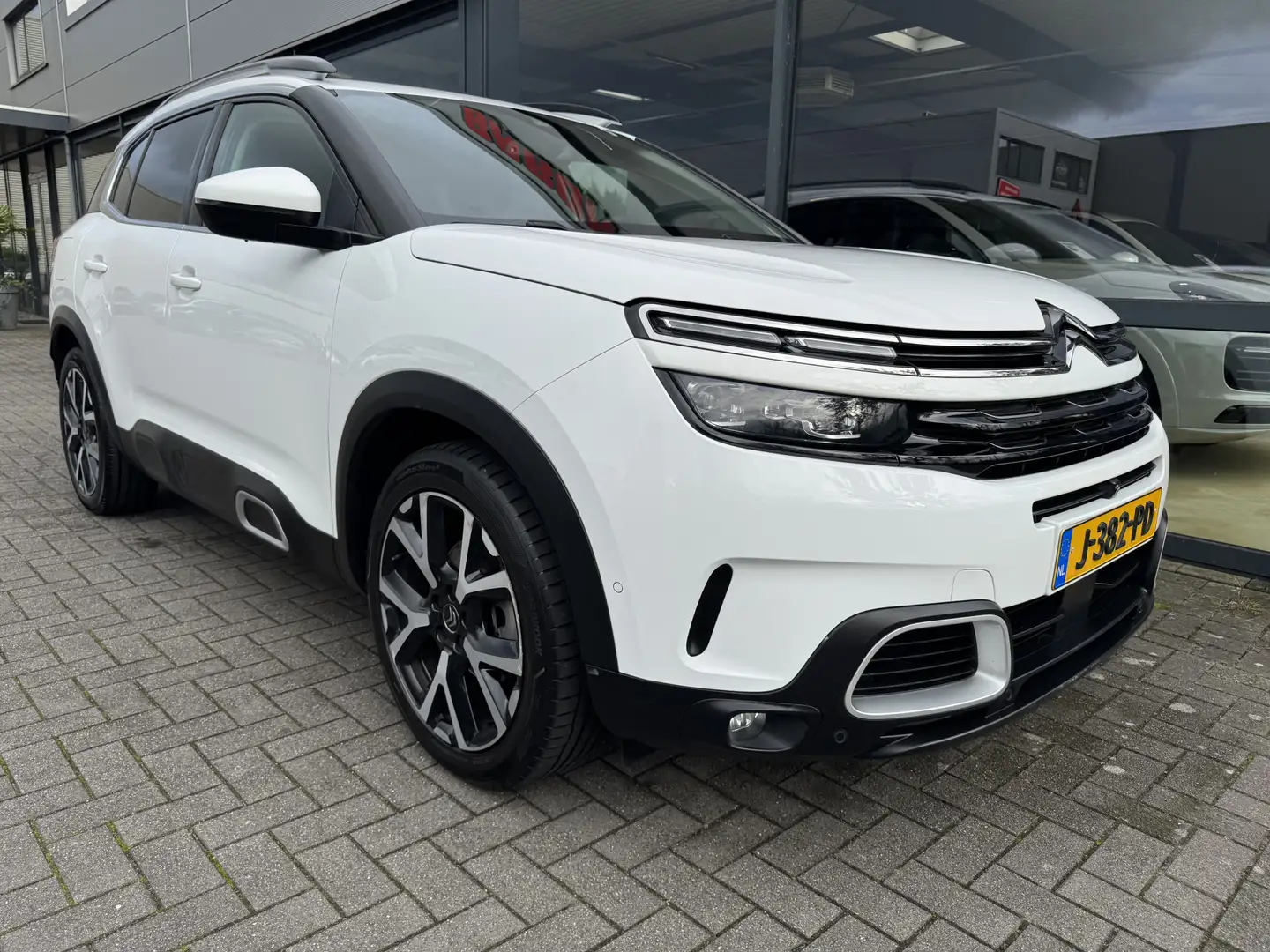 Citroen C5 Aircross 1.2 PureTech Business Plus Wit - 2