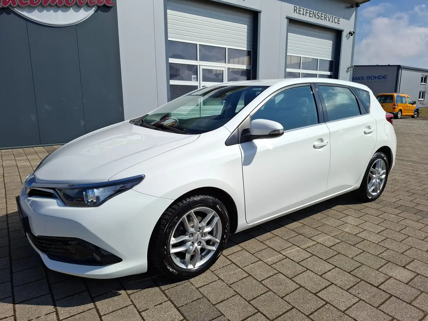 Toyota Auris Comfort RFK,1.Hand Wit - 2