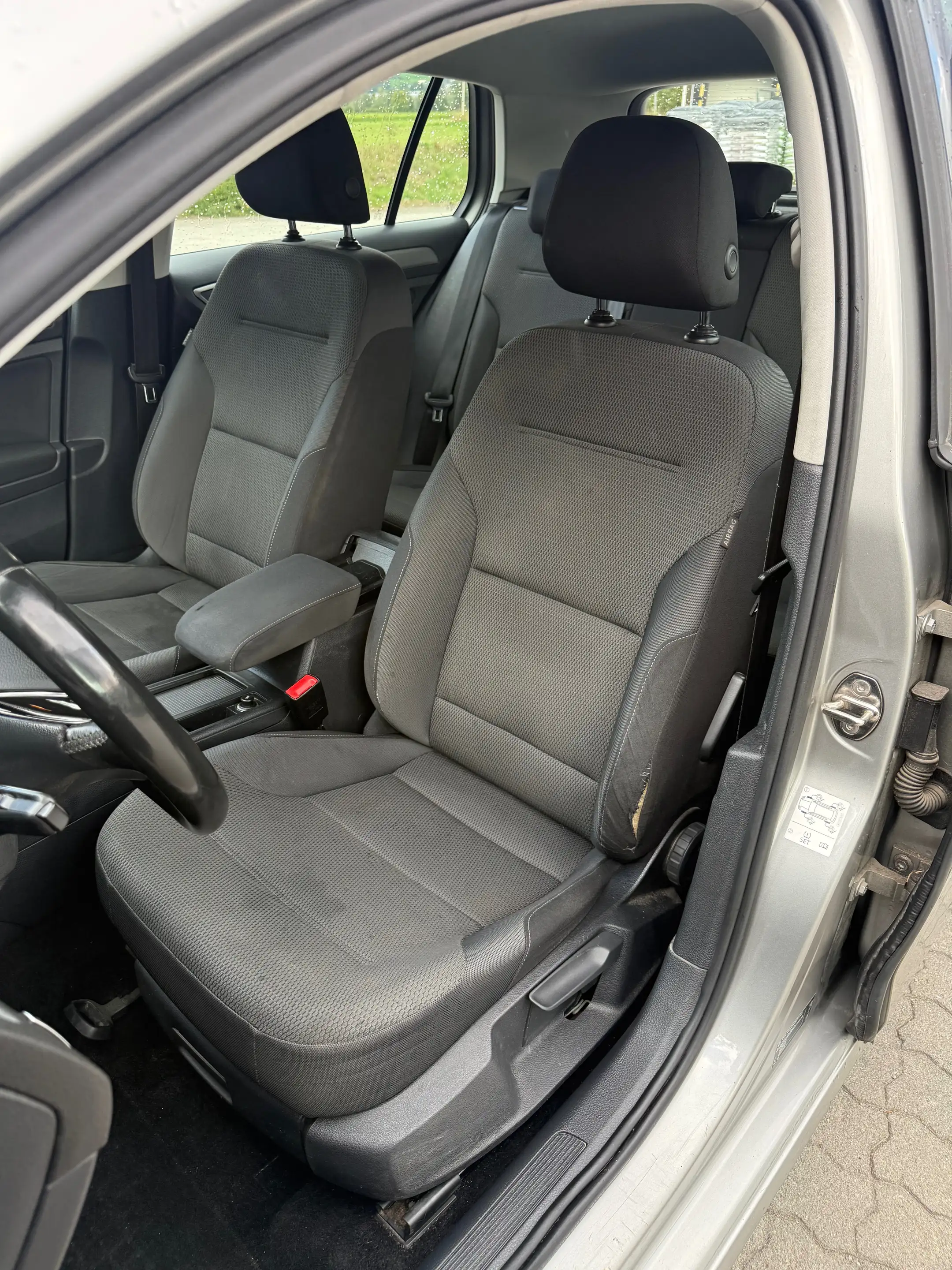 Volkswagen Golf 1.6 TDI Comfortline 4Motion — photo 9
