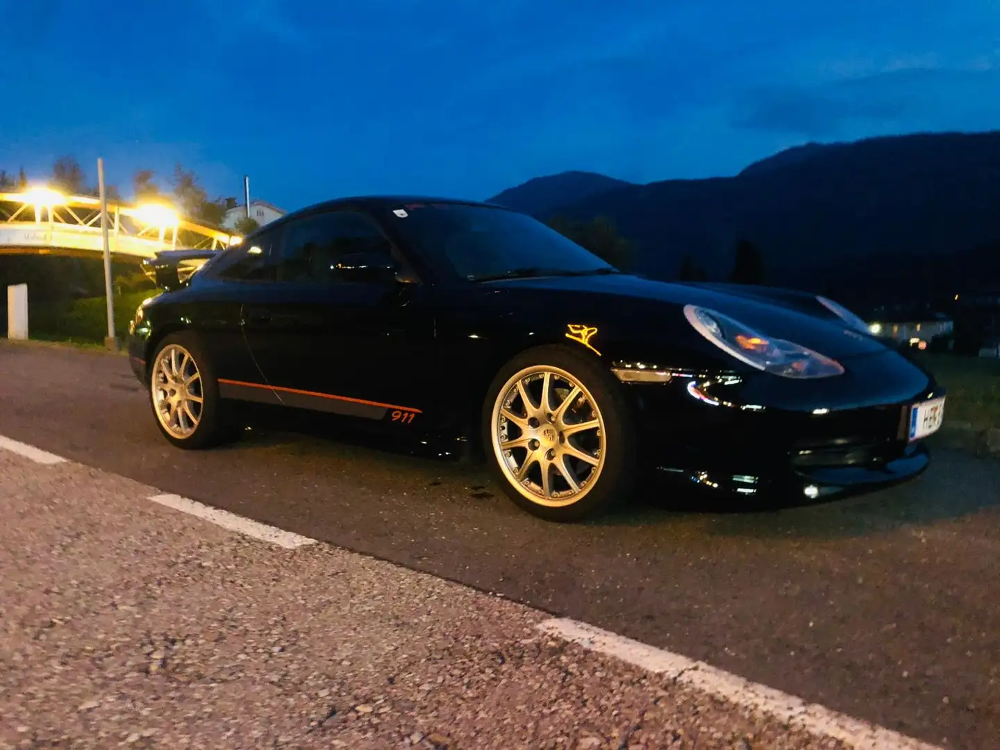 Porsche 911 Carrera Schwarz - 1