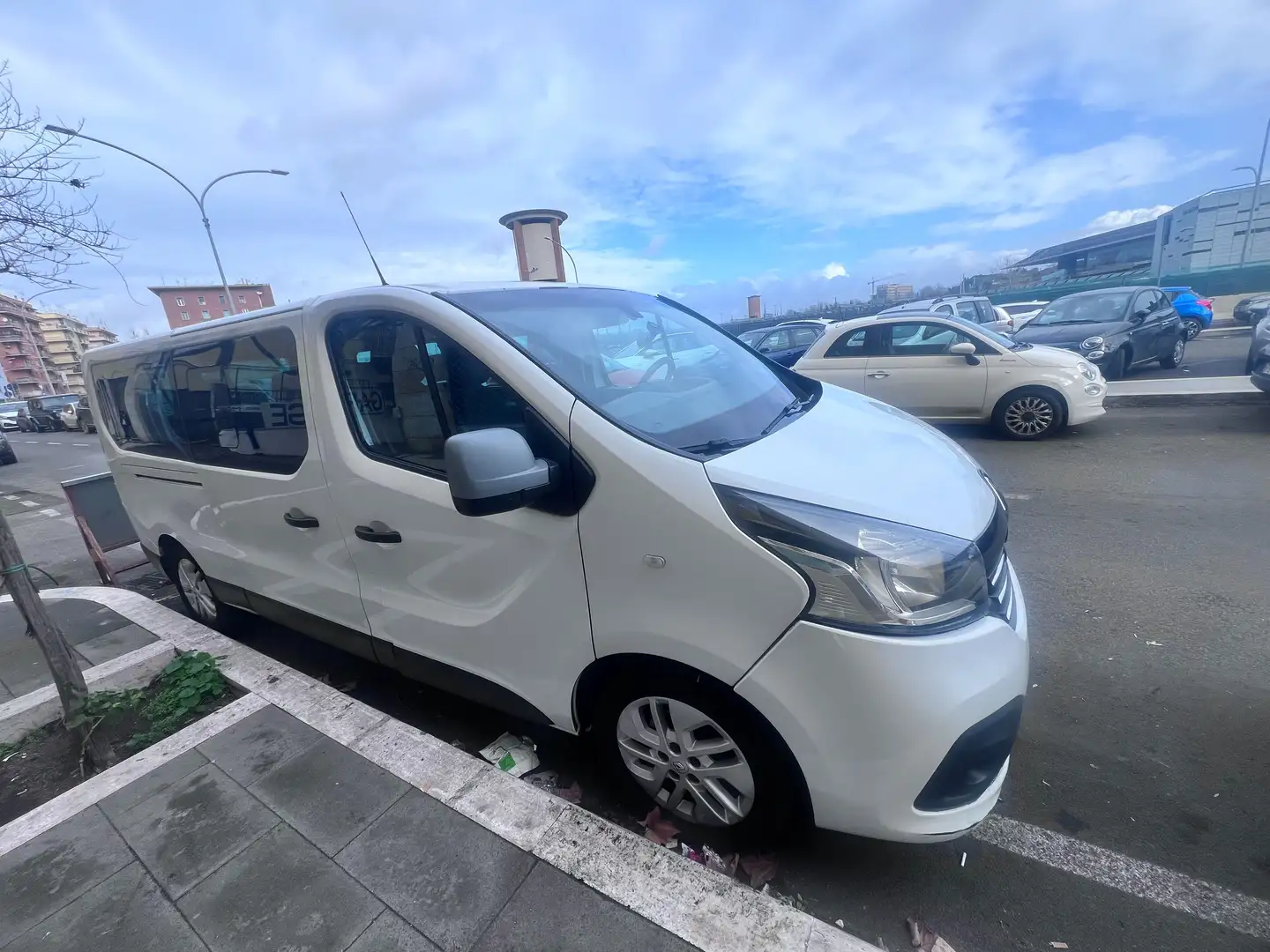 Renault Trafic T29 1.6 DCI SES PL-TN INTES HEAVY 125 CV bijela - 2