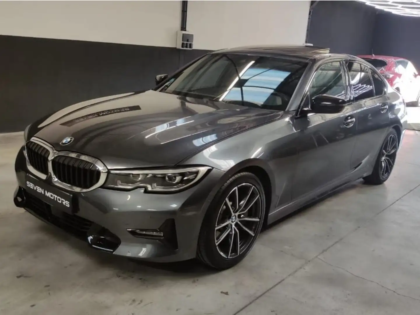 BMW 330 BMW 330i Luxury BVA8 258ch - Carnet d\u0027entreti Grau - 2