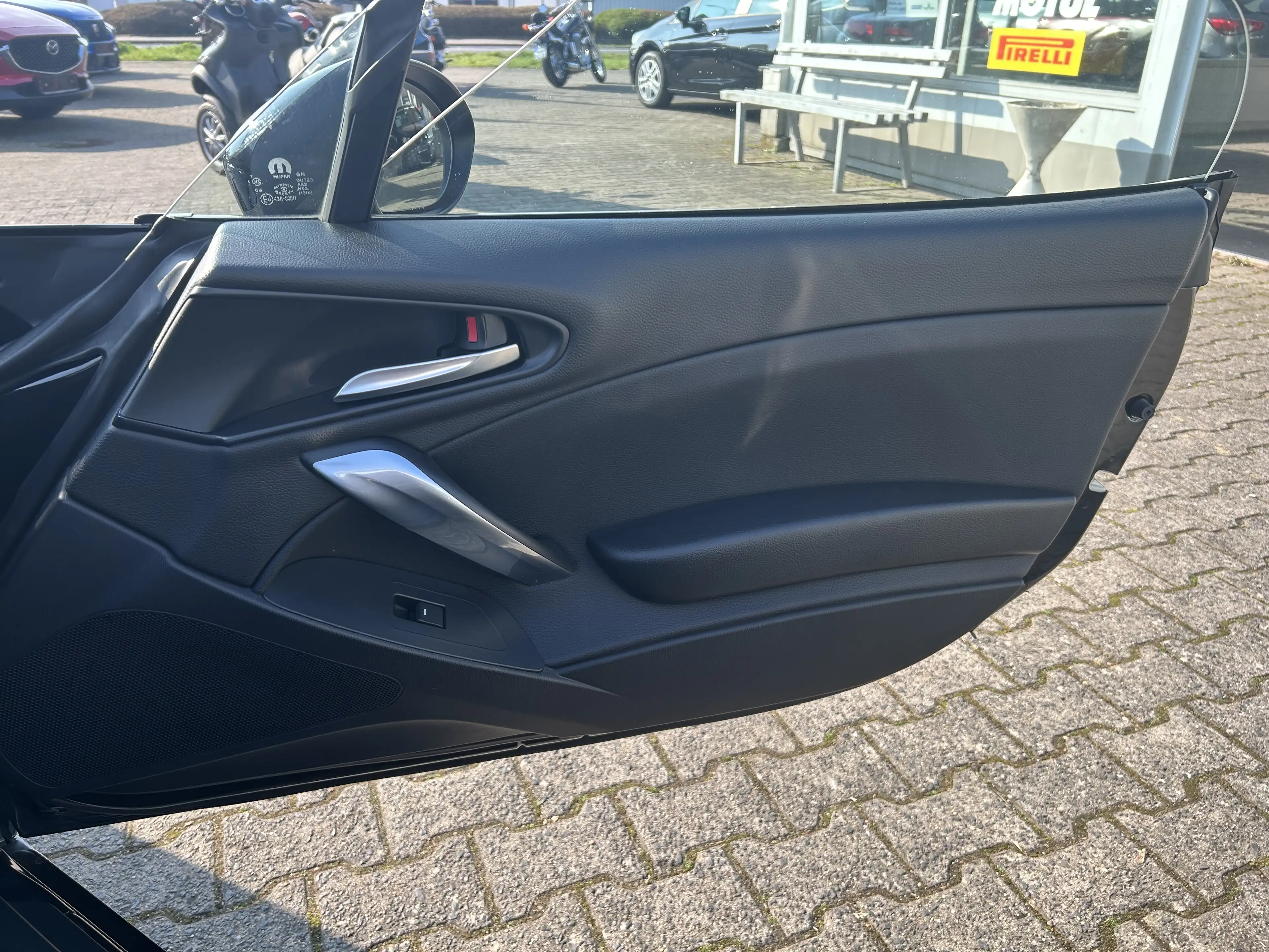 Fiat 124 Spider Lusso*Automatik*Kamera*Navigation*8fach Bereift — photo 12