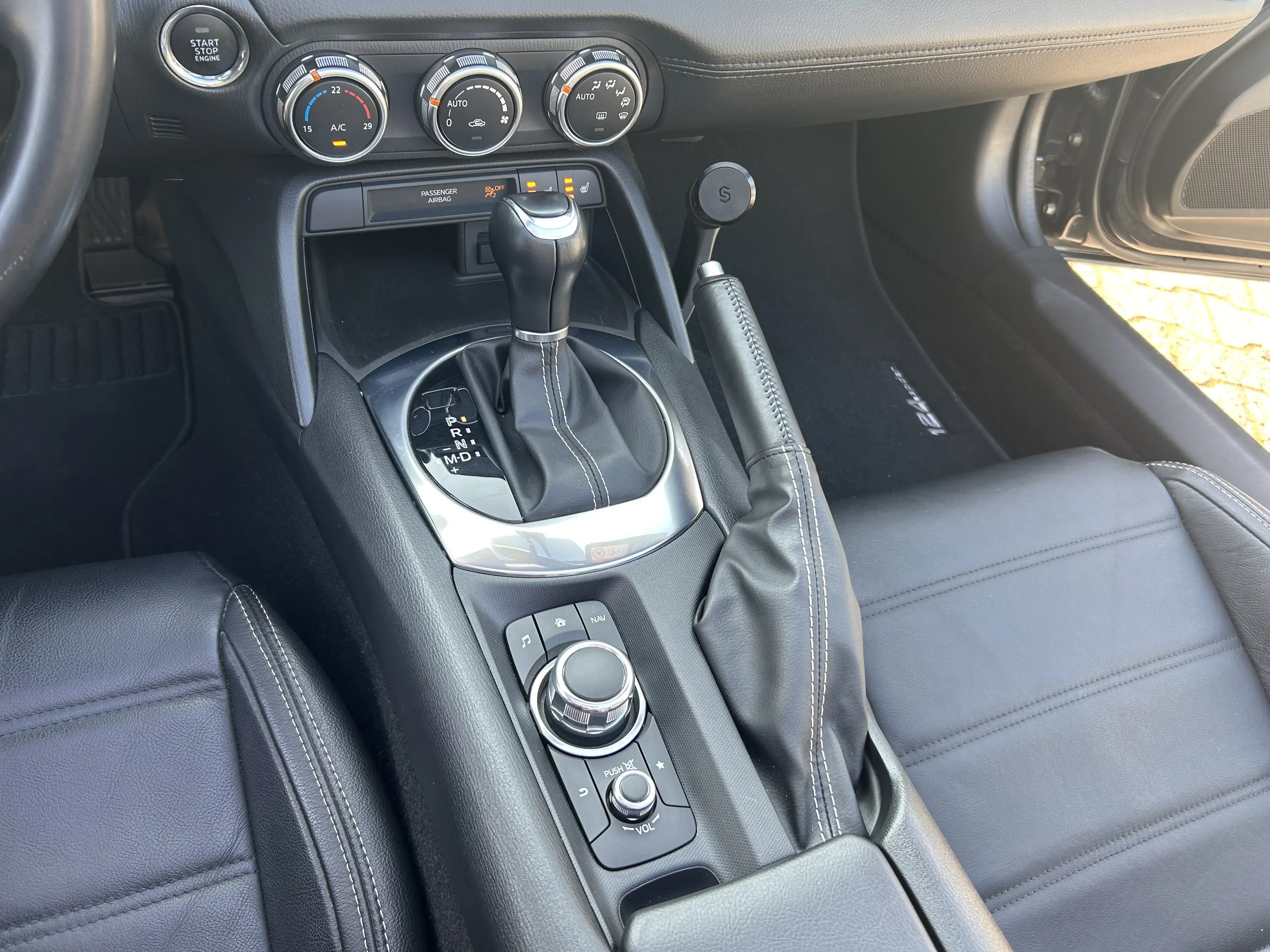Fiat 124 Spider Lusso*Automatik*Kamera*Navigation*8fach Bereift — photo 14