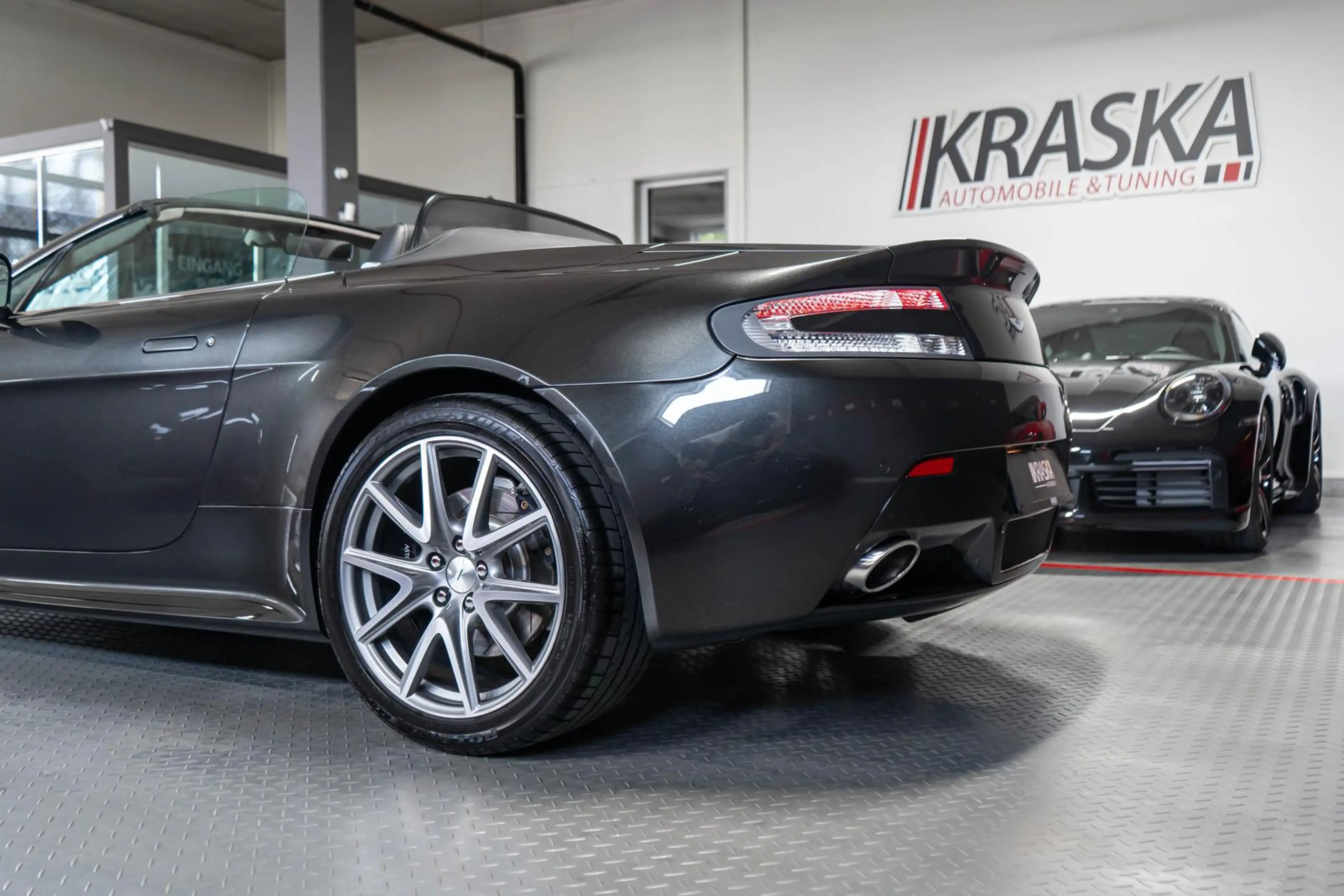 Aston Martin V8 S Roadster SP10 SHZ DAB RFK *LIMITED* — photo 12