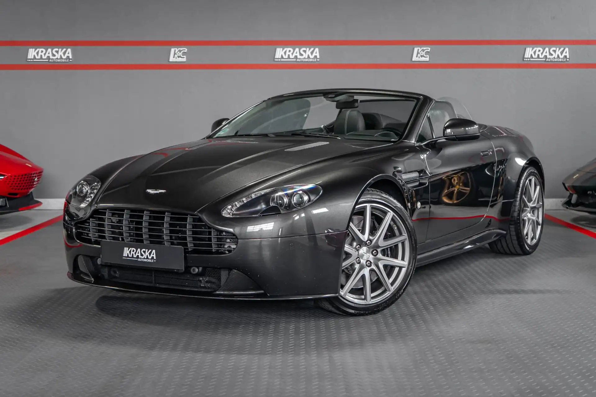 애스턴마틴 V8 2014 건메탈 사진 1
