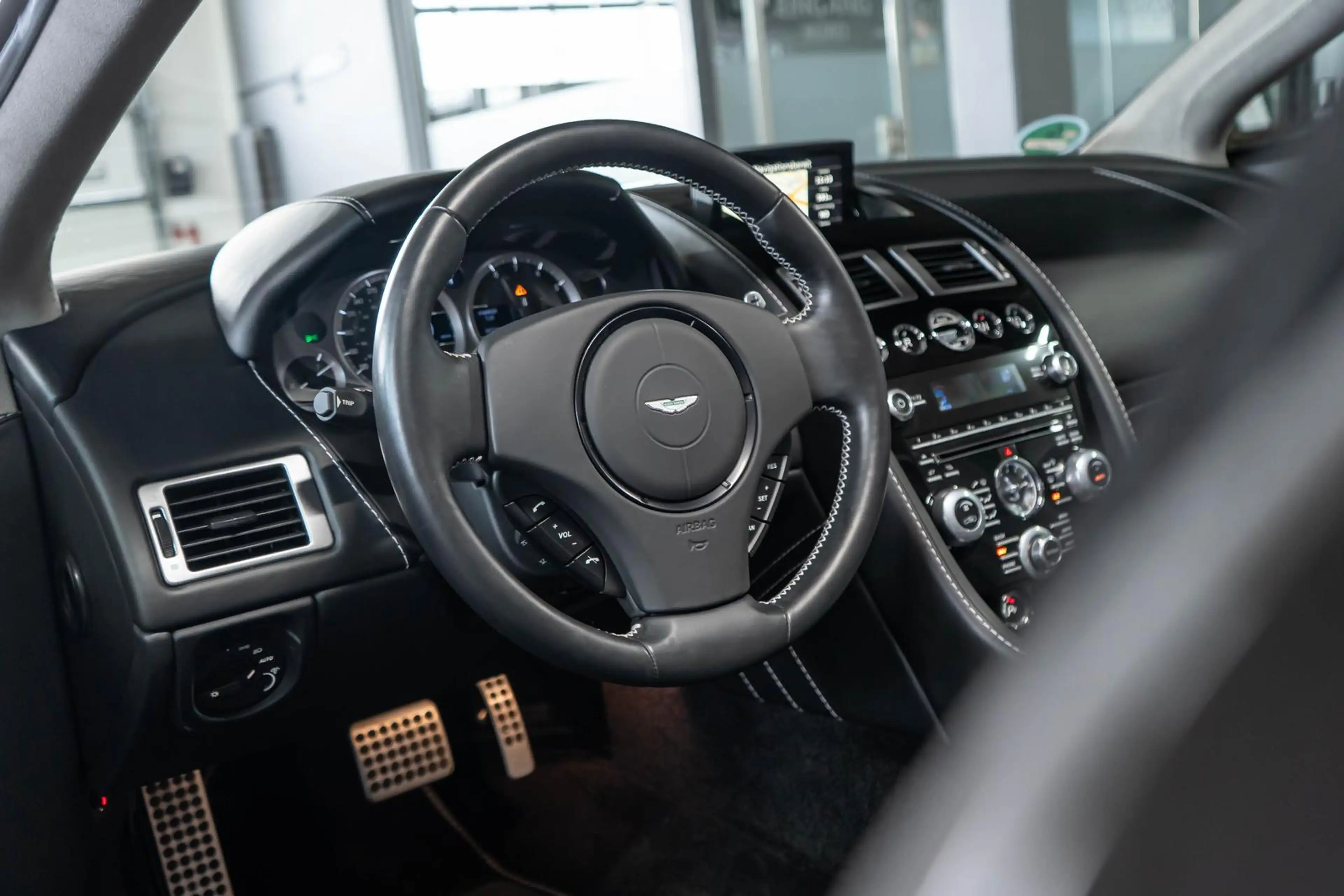 Aston Martin V8 S Roadster SP10 SHZ DAB RFK *LIMITED* — photo 15