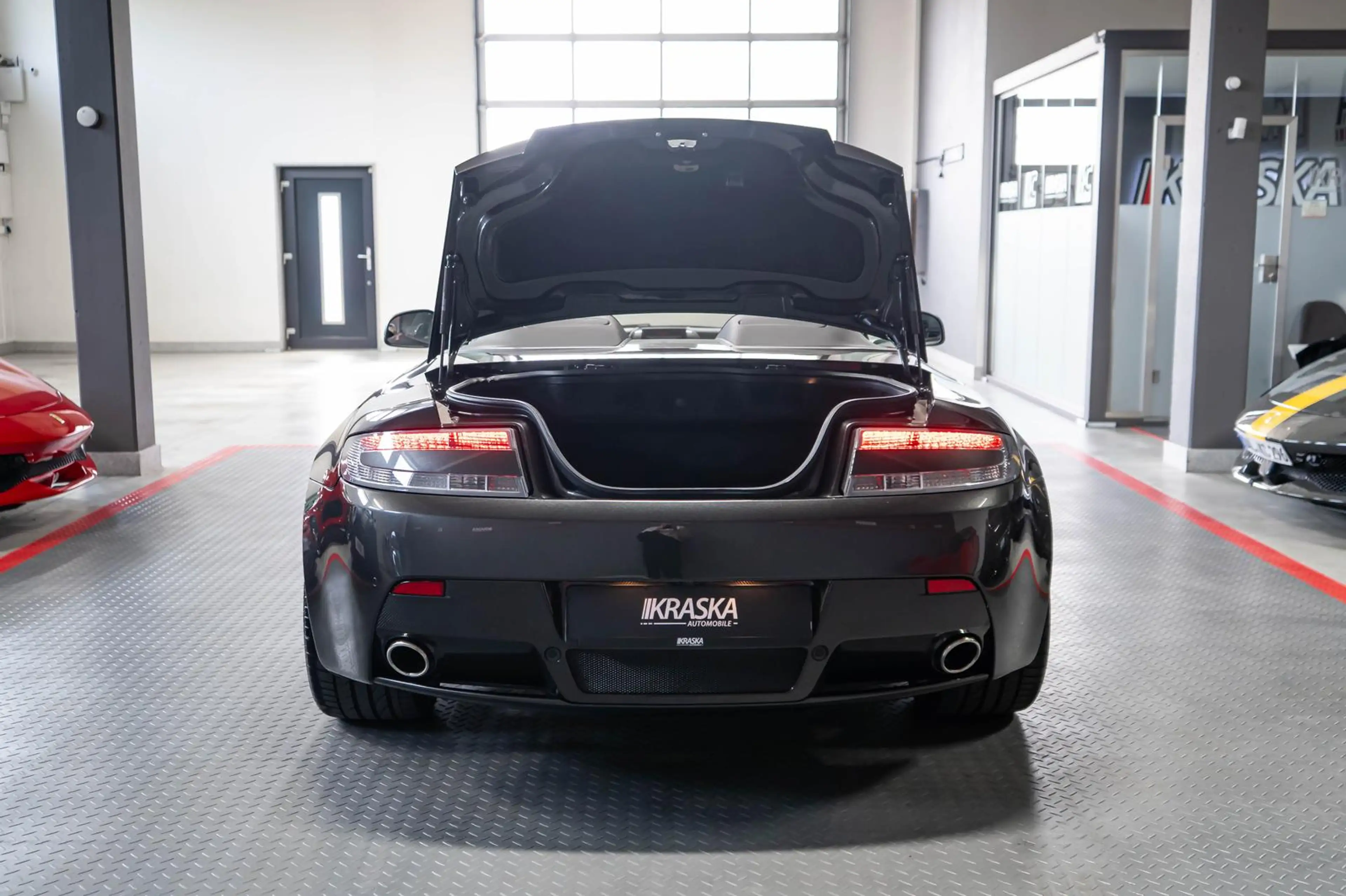 Aston Martin V8 S Roadster SP10 SHZ DAB RFK *LIMITED* — photo 11