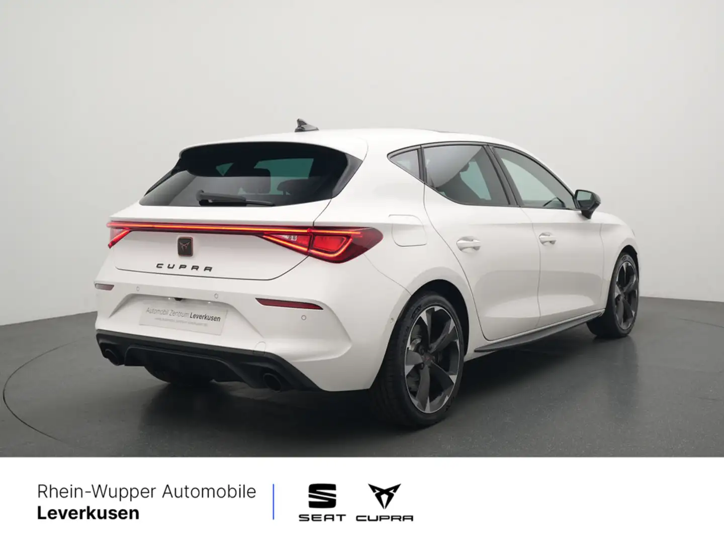 CUPRA Leon TSI DSG SHZ KLIMA PANO NAVI ACC KAM VIRT Noir - 2