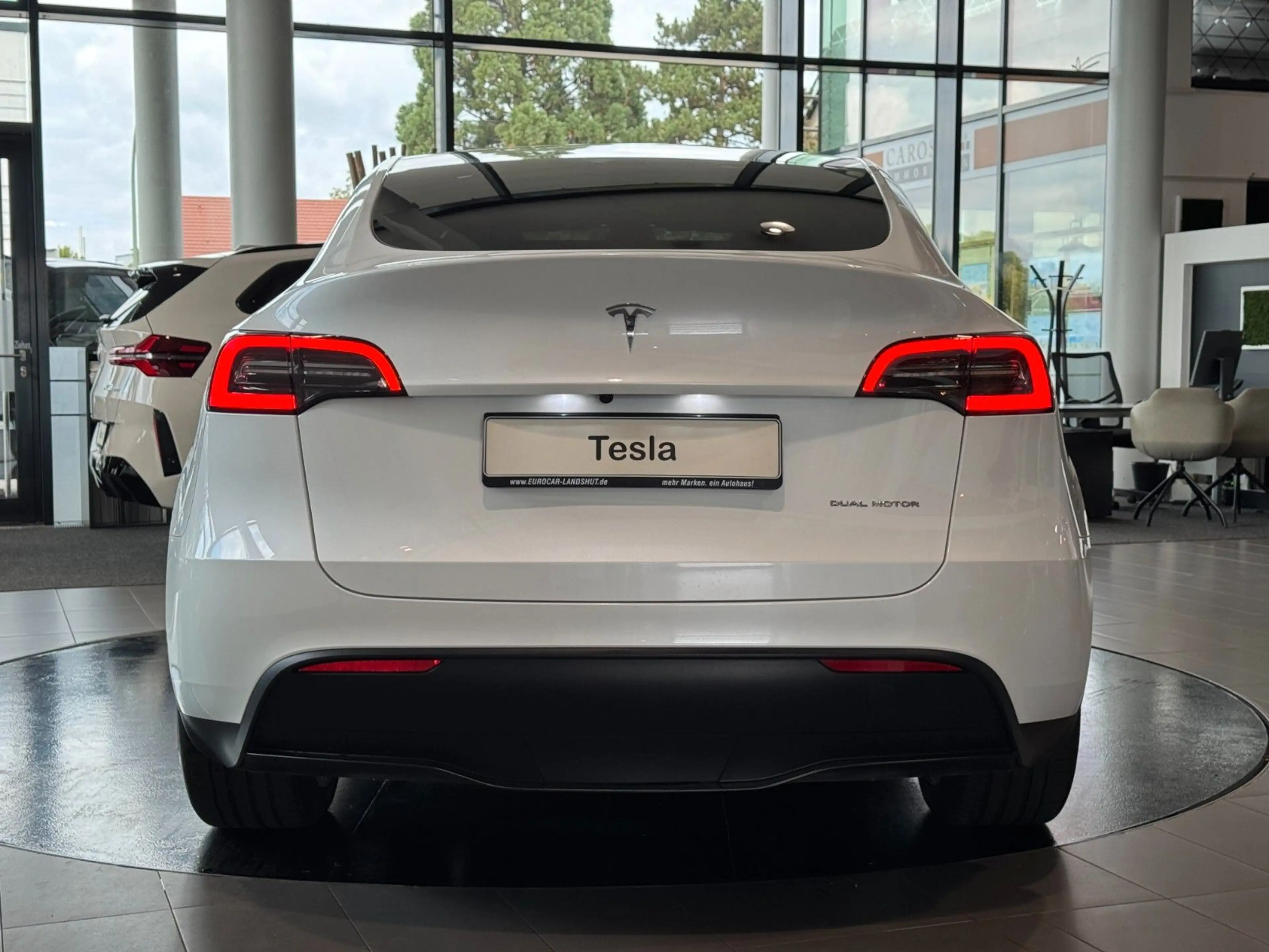 Tesla Model Y AWD Long Range Dual Motor Panorama AHK — photo 26