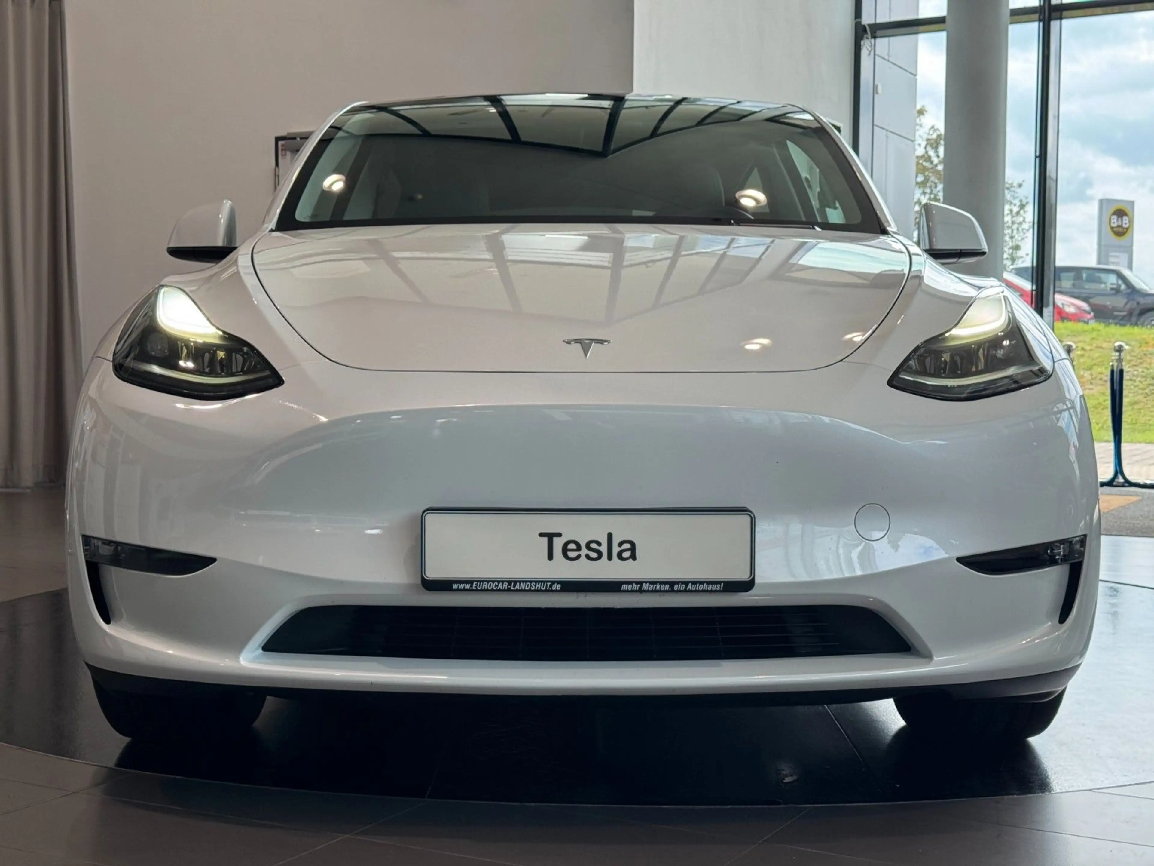 Tesla Model Y AWD Long Range Dual Motor Panorama AHK — photo 19