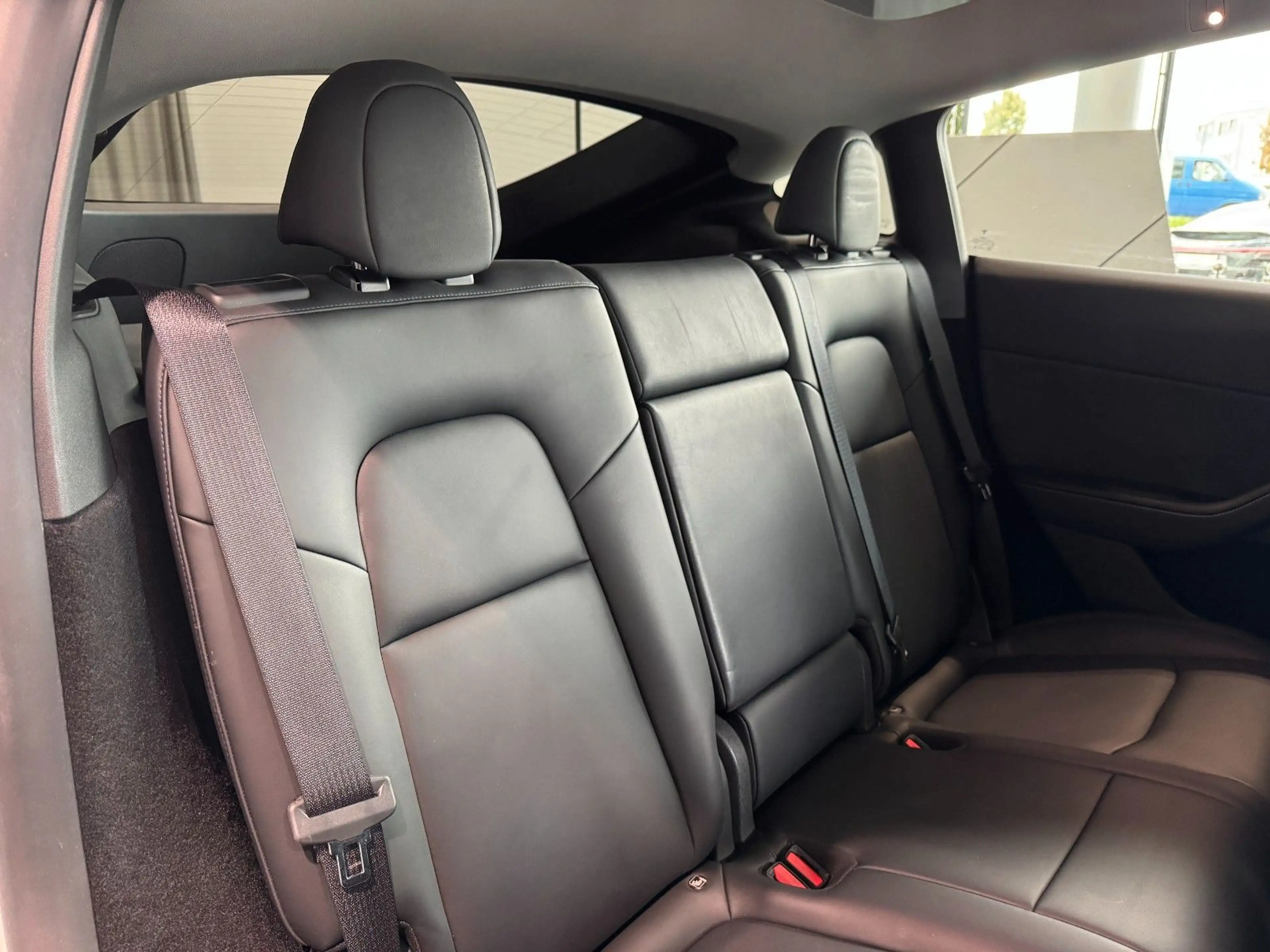 Tesla Model Y AWD Long Range Dual Motor Panorama AHK — photo 18