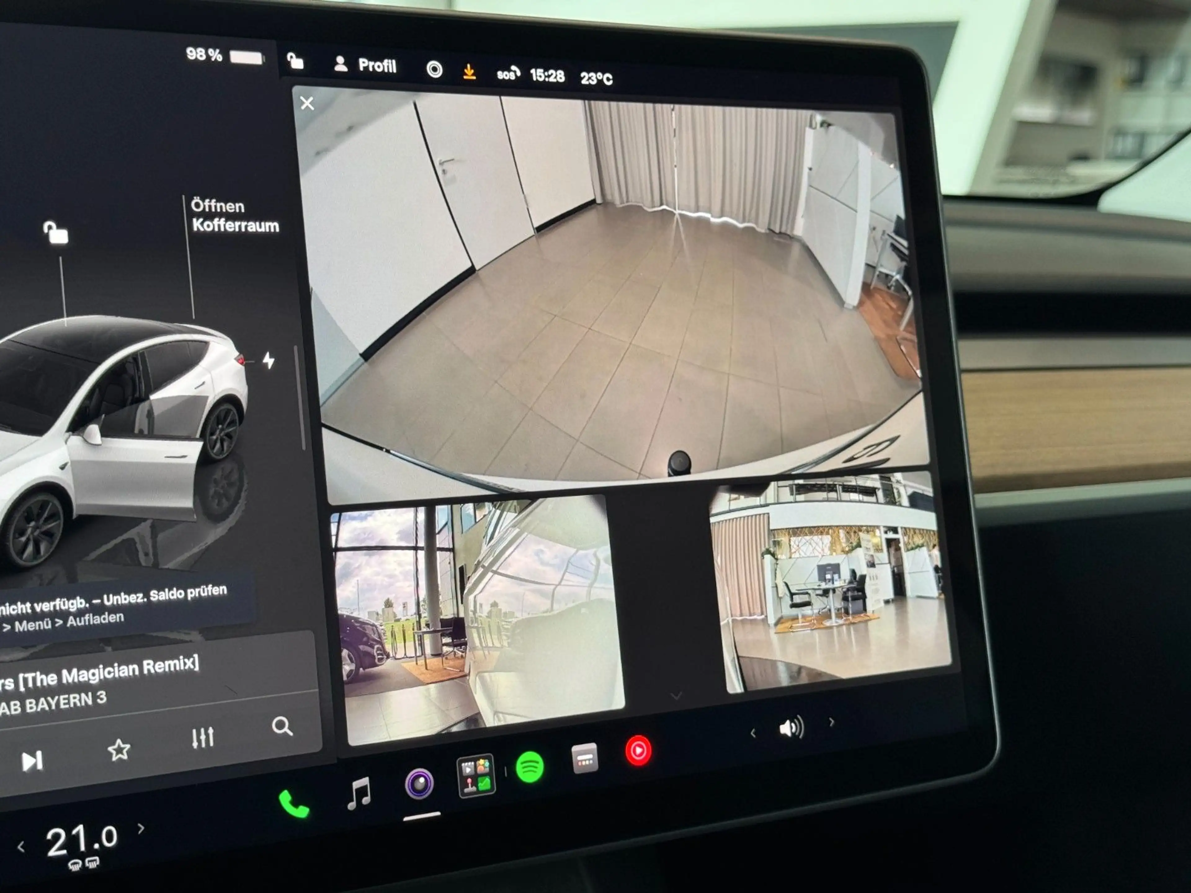 Tesla Model Y AWD Long Range Dual Motor Panorama AHK — photo 24