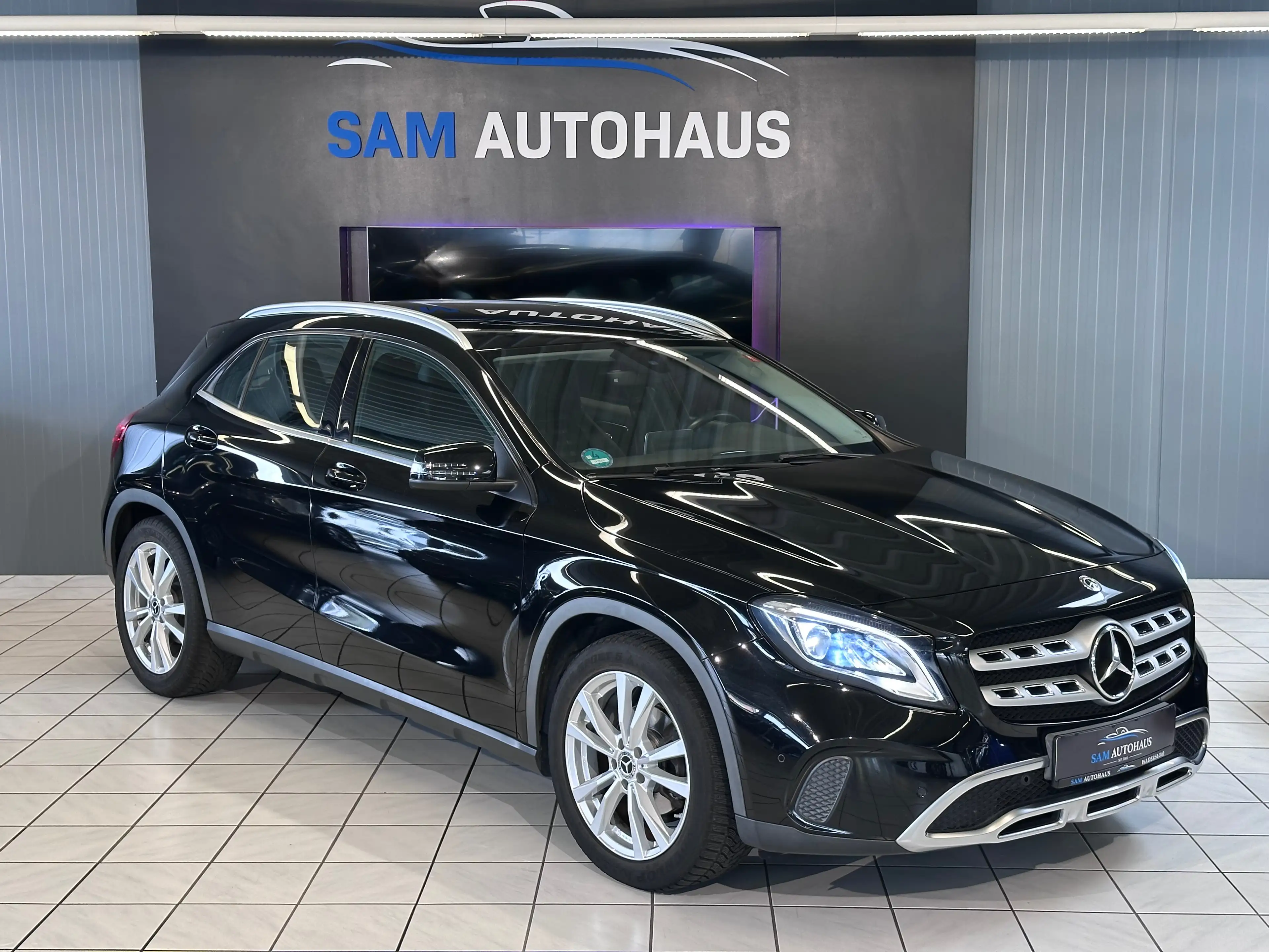 Mercedes-Benz GLA 200 GLA 200 Urban Automatik /LED/NAVI/PDC/SHZ/AHK/ — photo 5