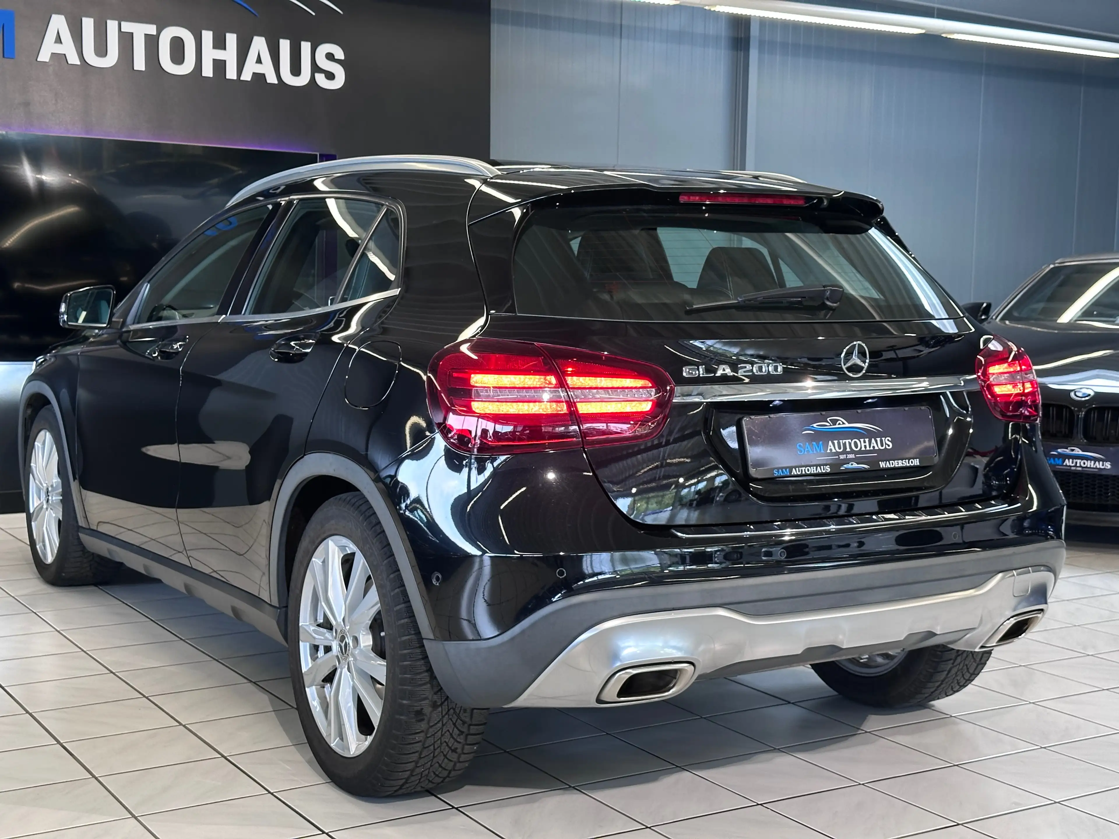 Mercedes-Benz GLA 200 GLA 200 Urban Automatik /LED/NAVI/PDC/SHZ/AHK/ — photo 8