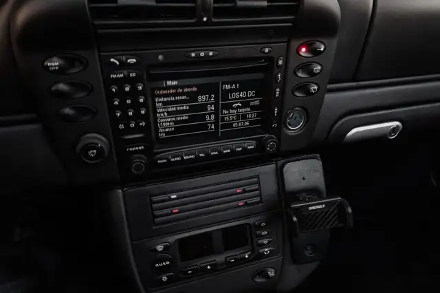 Porsche 911 view 14