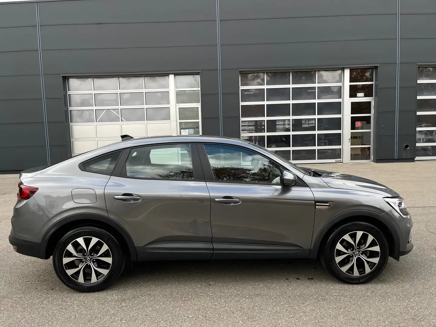 Renault Arkana Arkana TCe Mild Hybrid 140 EDC Techno Gris - 2