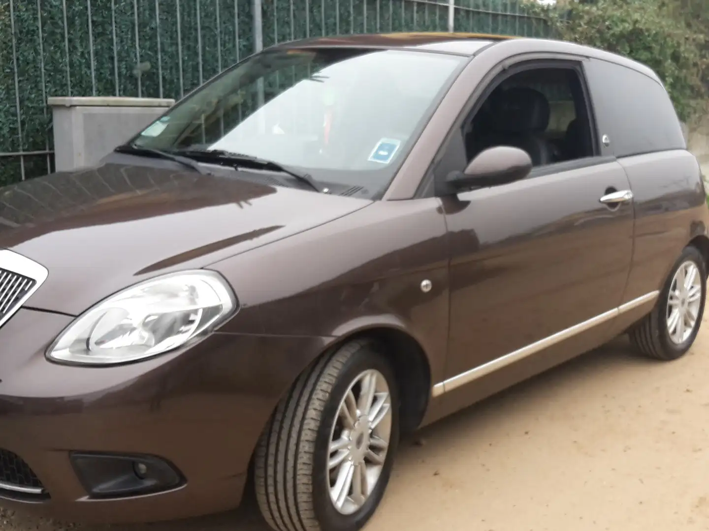Lancia Ypsilon Ypsilon II 2007 1.4 8v Platinum ecochic Gpl Marrón - 1