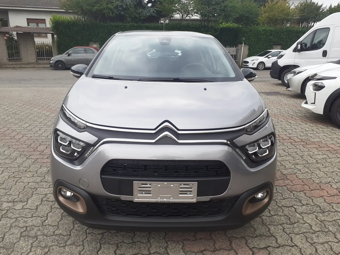Citroen C3 1.2 puretech C-Series s NO VINCOLI FINANZIAMENTO Gris - 2