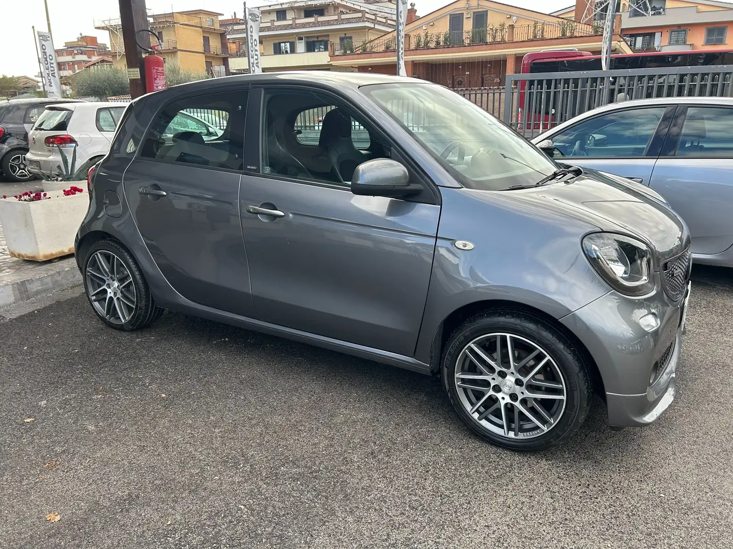 smart forFour Forfour 0.9 t Brabus 109cv twinamic FULL OPTIONAL Grigio - 2