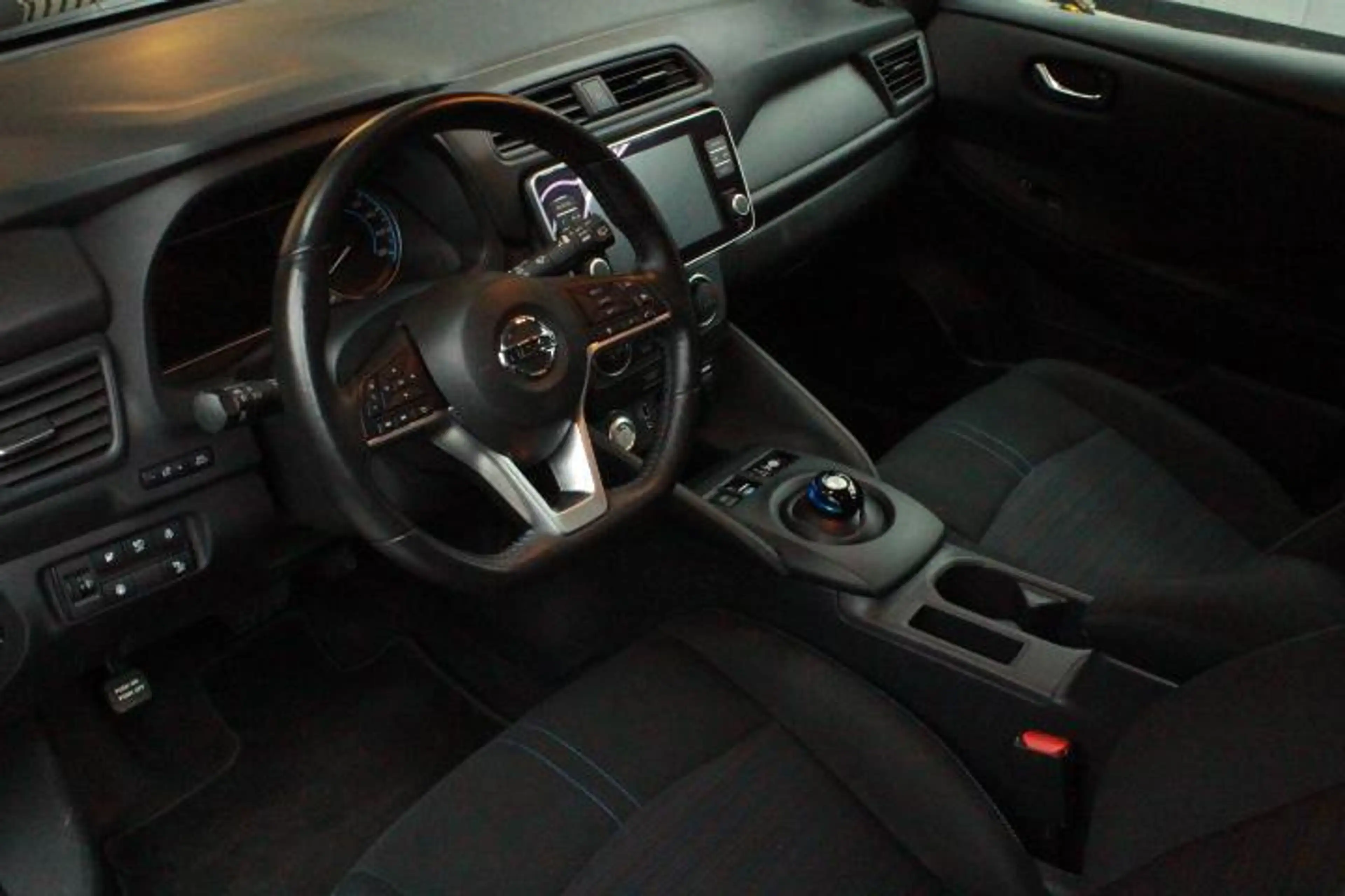 Nissan Leaf Acenta 40 kWh |Keyless |Stoel/Stuur verw |Camera — photo 8