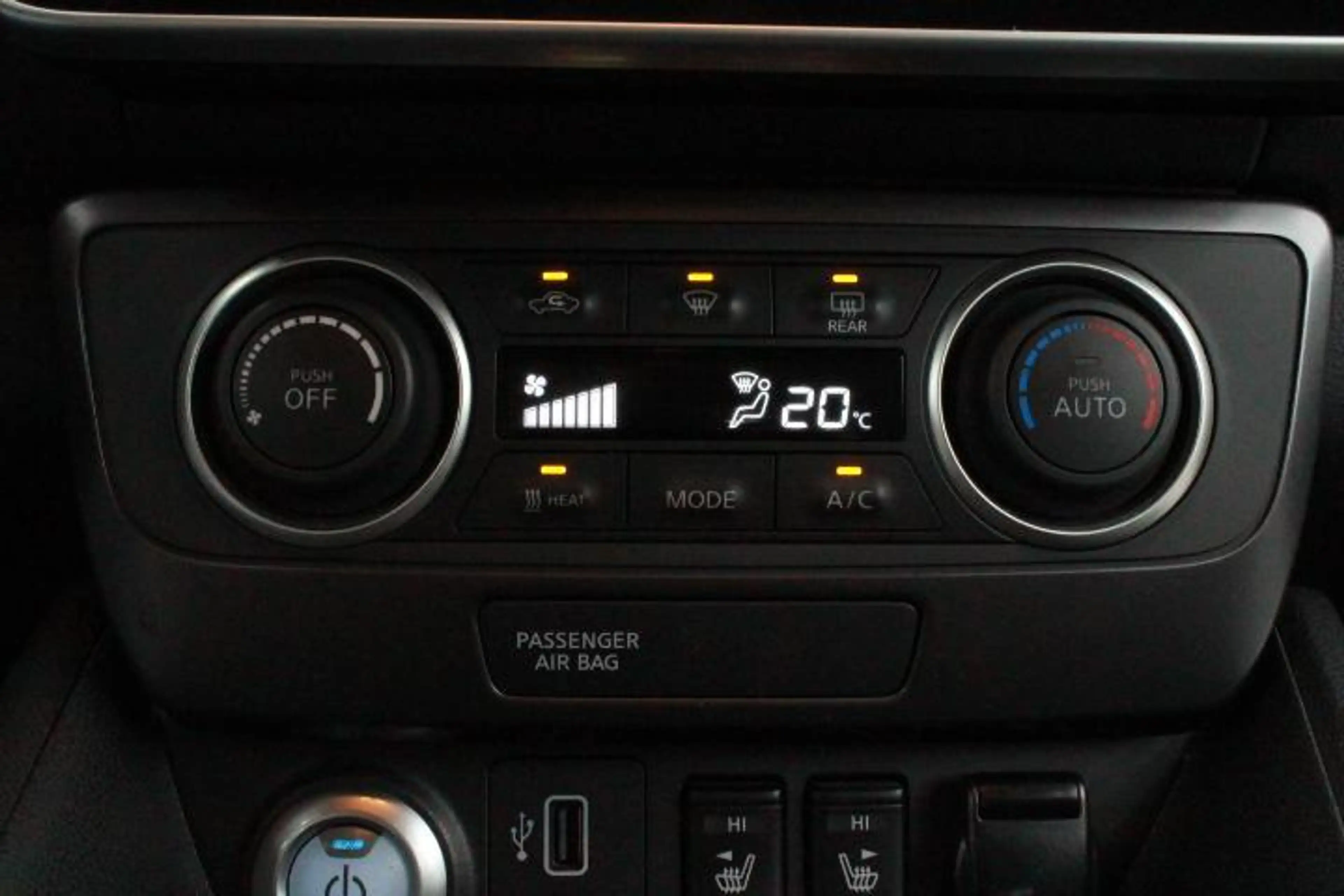 Nissan Leaf Acenta 40 kWh |Keyless |Stoel/Stuur verw |Camera — photo 15