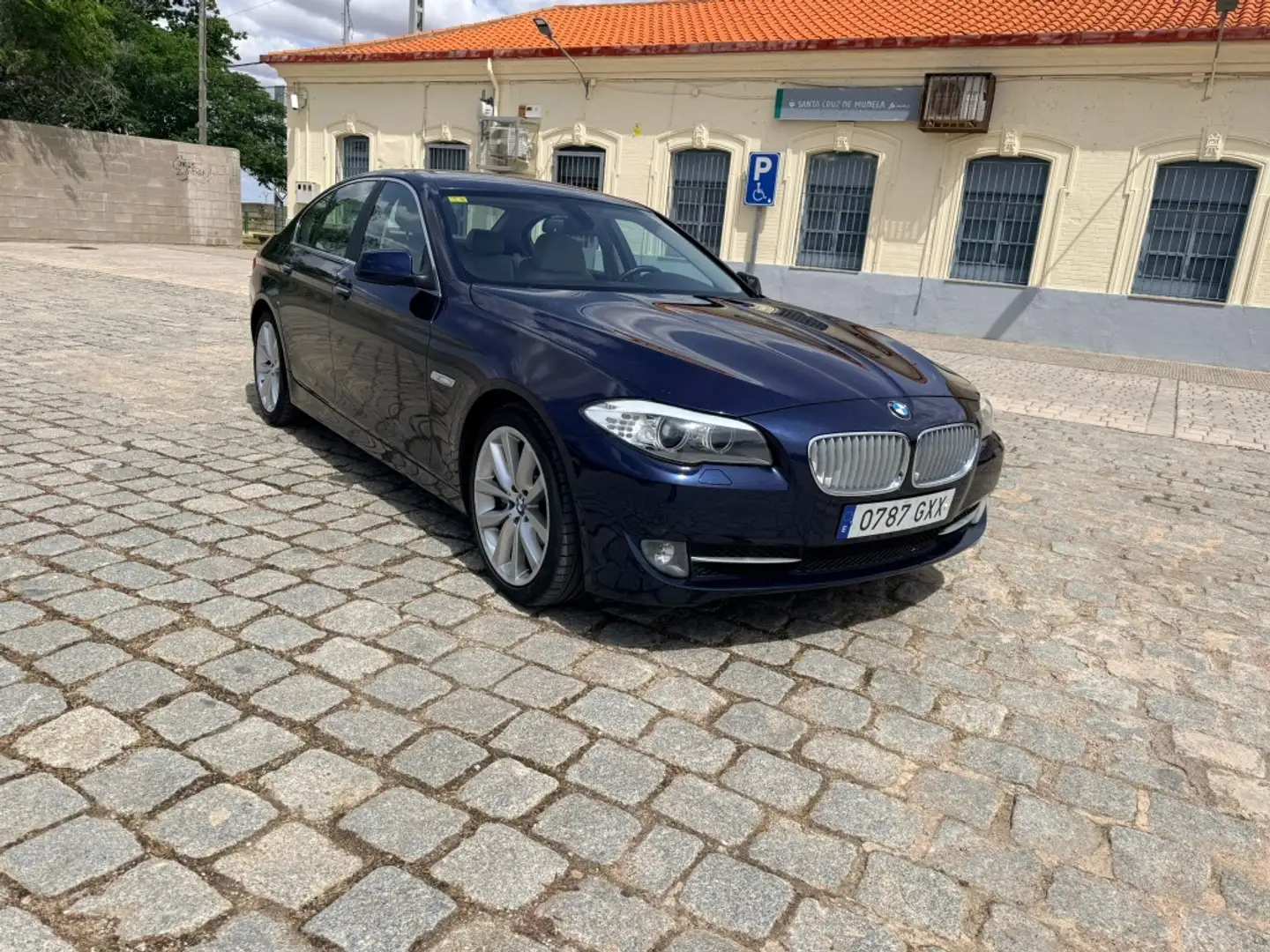 BMW 550 550iA xDrive Azul - 2