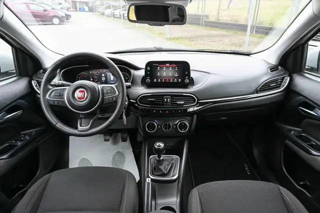 Fiat Tipo view 11