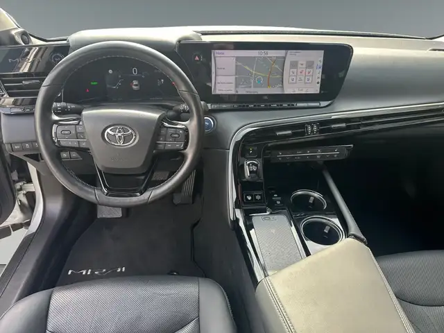 Toyota Mirai view 11