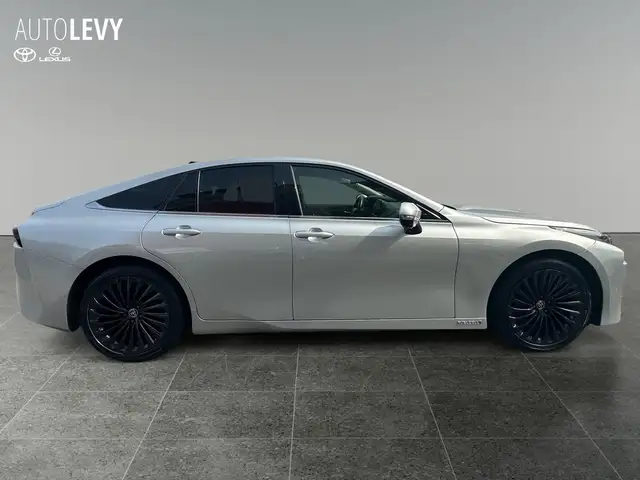 Toyota Mirai view 7