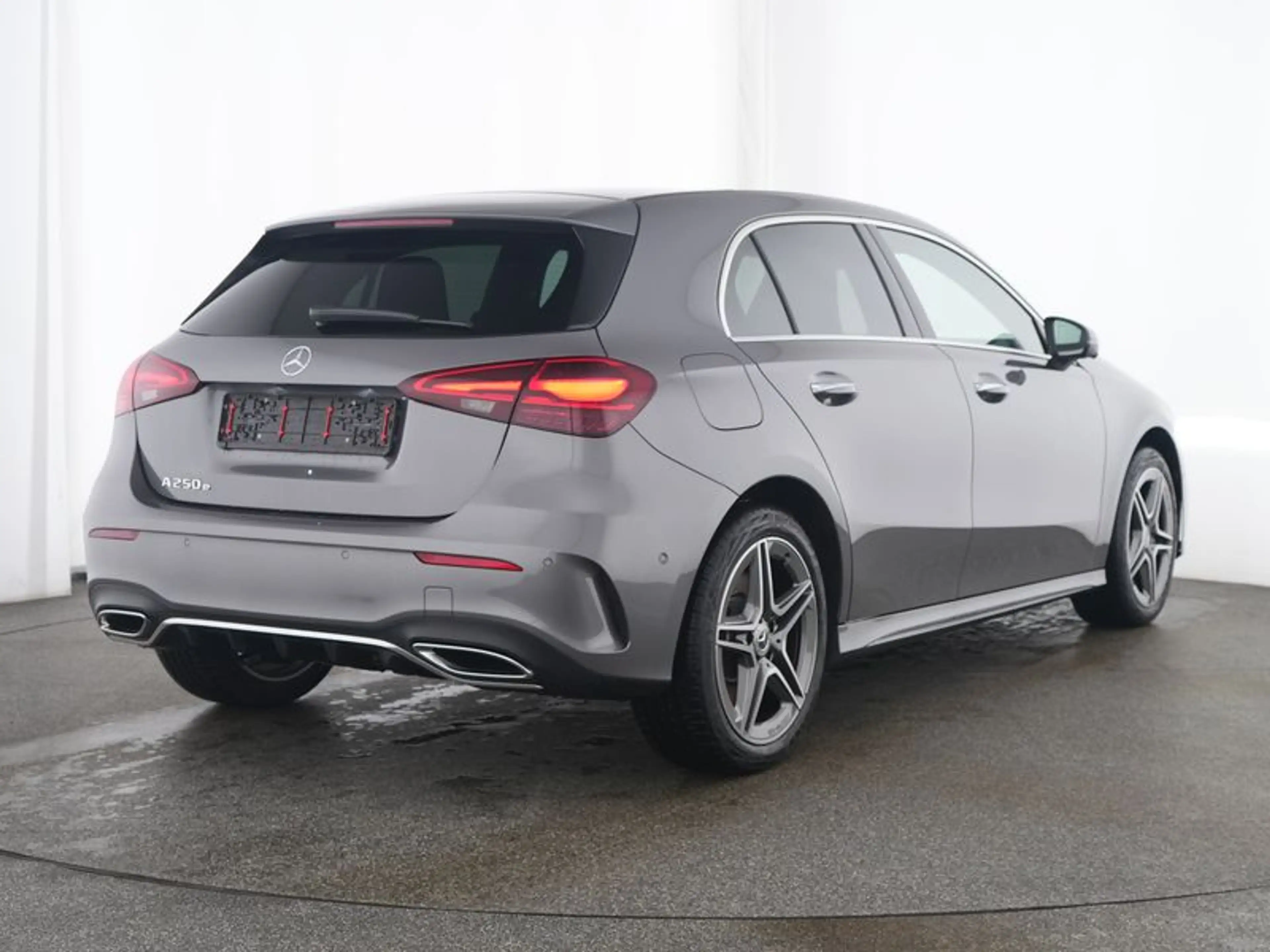 Mercedes-Benz A 250 e  AMG MULTI 360 DISTR KAMERA PANO SPUR — photo 4