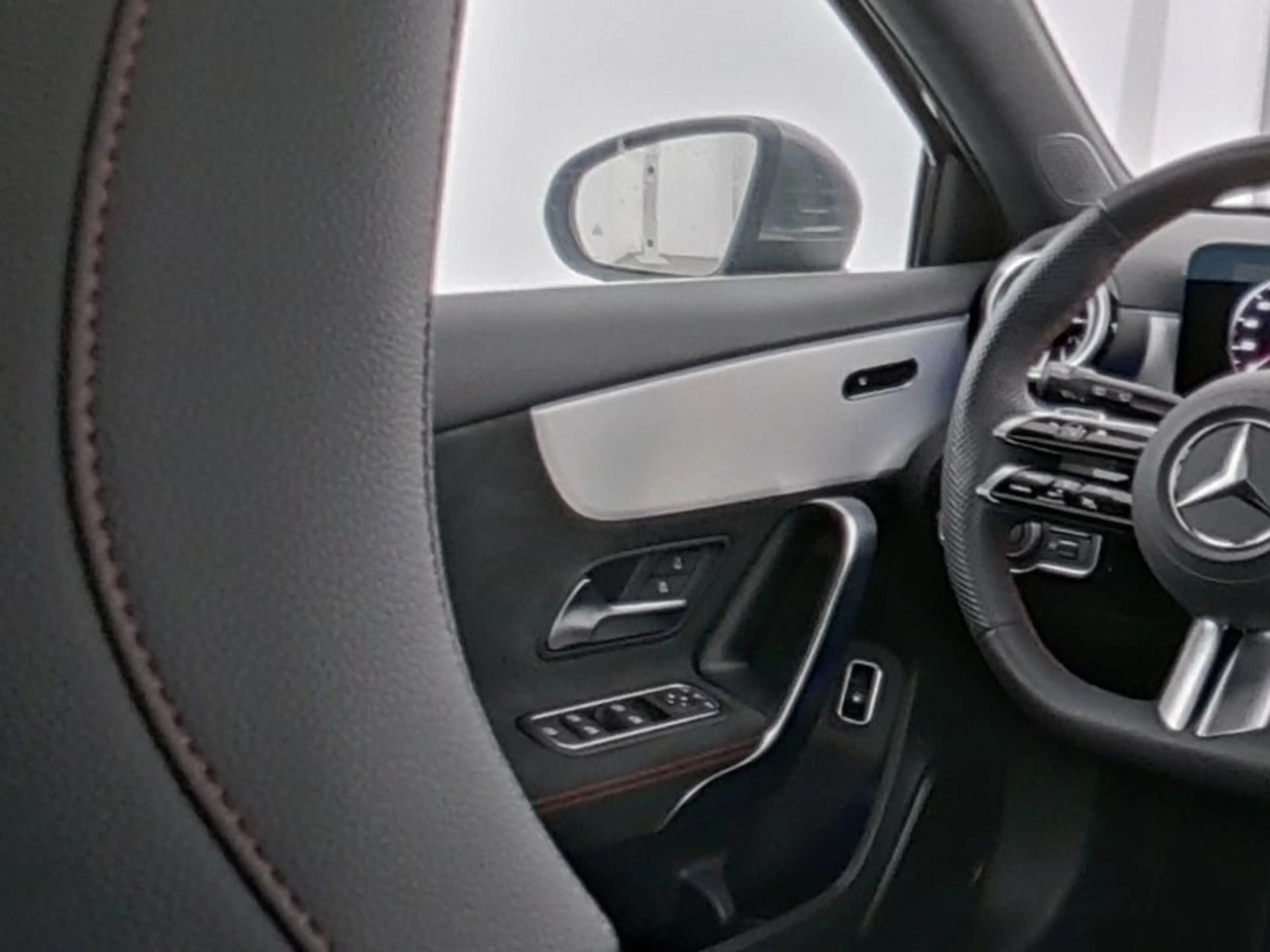 Mercedes-Benz A 250 e  AMG MULTI 360 DISTR KAMERA PANO SPUR — photo 10