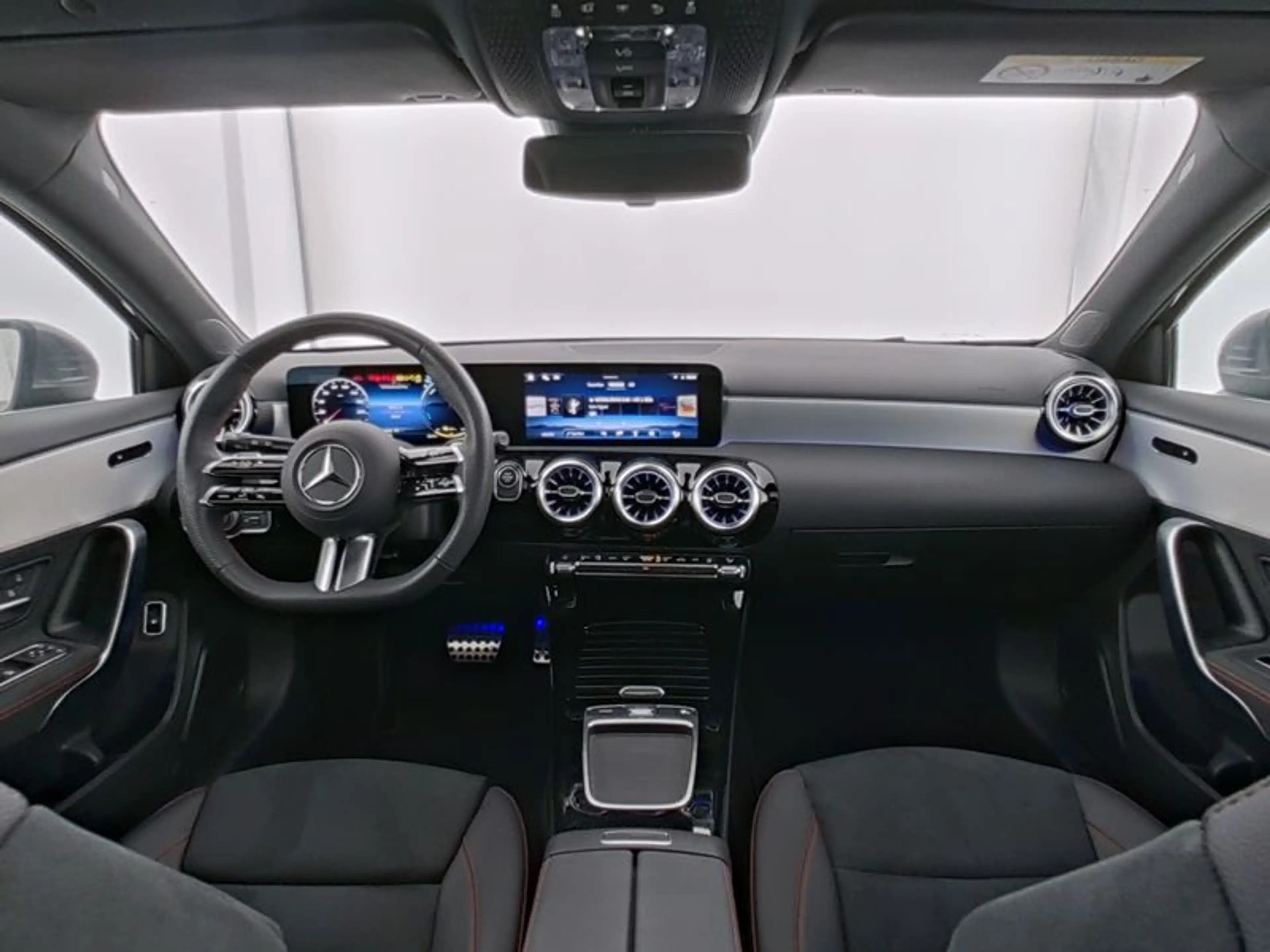 Mercedes-Benz A 250 e  AMG MULTI 360 DISTR KAMERA PANO SPUR — photo 8