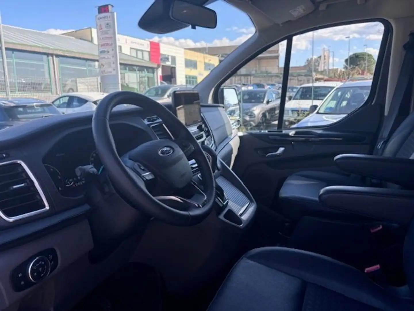Ford Tourneo Custom Sport 2.0 tdci EcoBlue 170 cv L1 H1 8p Gris - 2