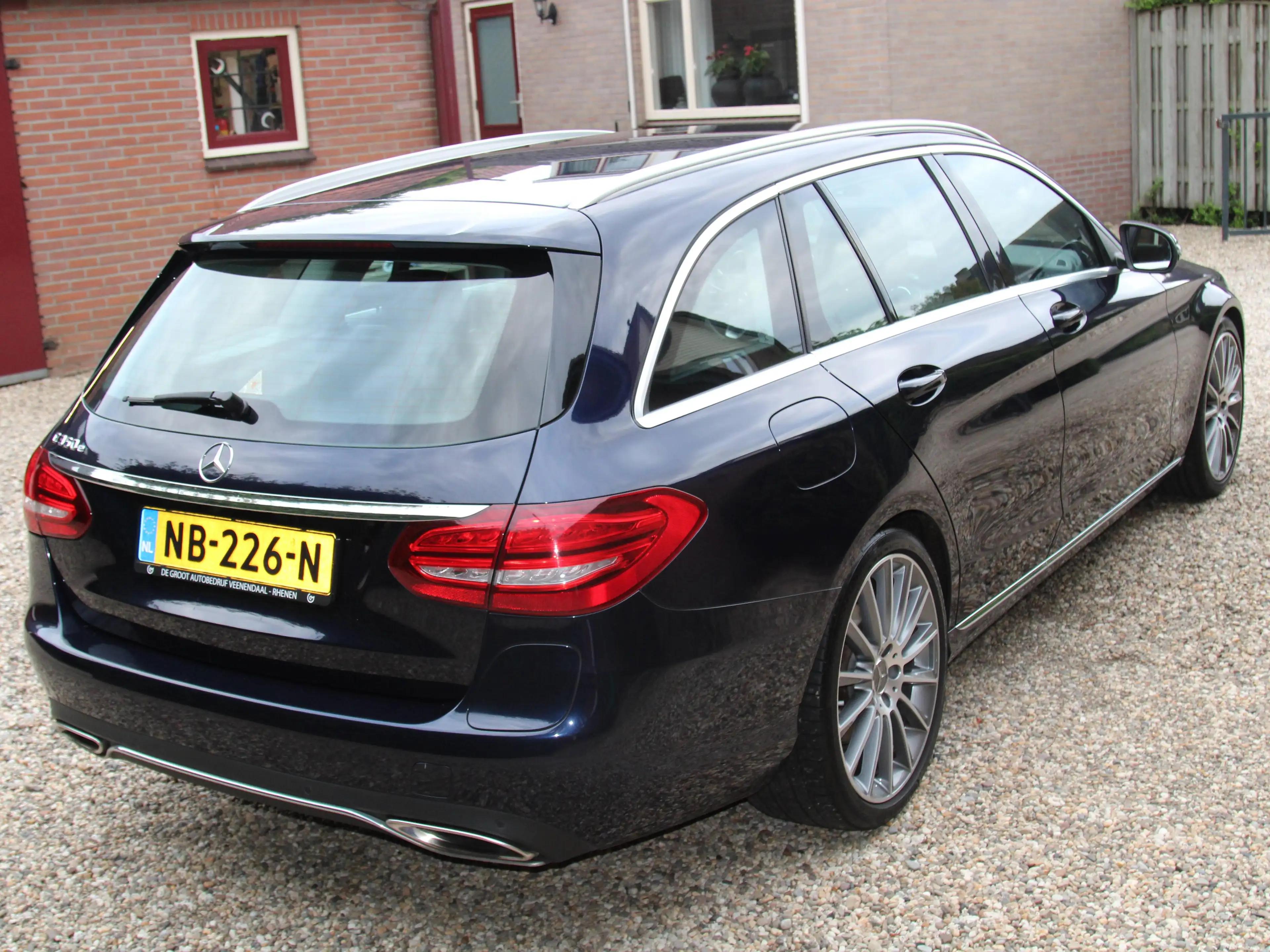 Mercedes-Benz C 350 Mercedes-Benz C-Klasse Estate 350 e Lease Edition — photo 4