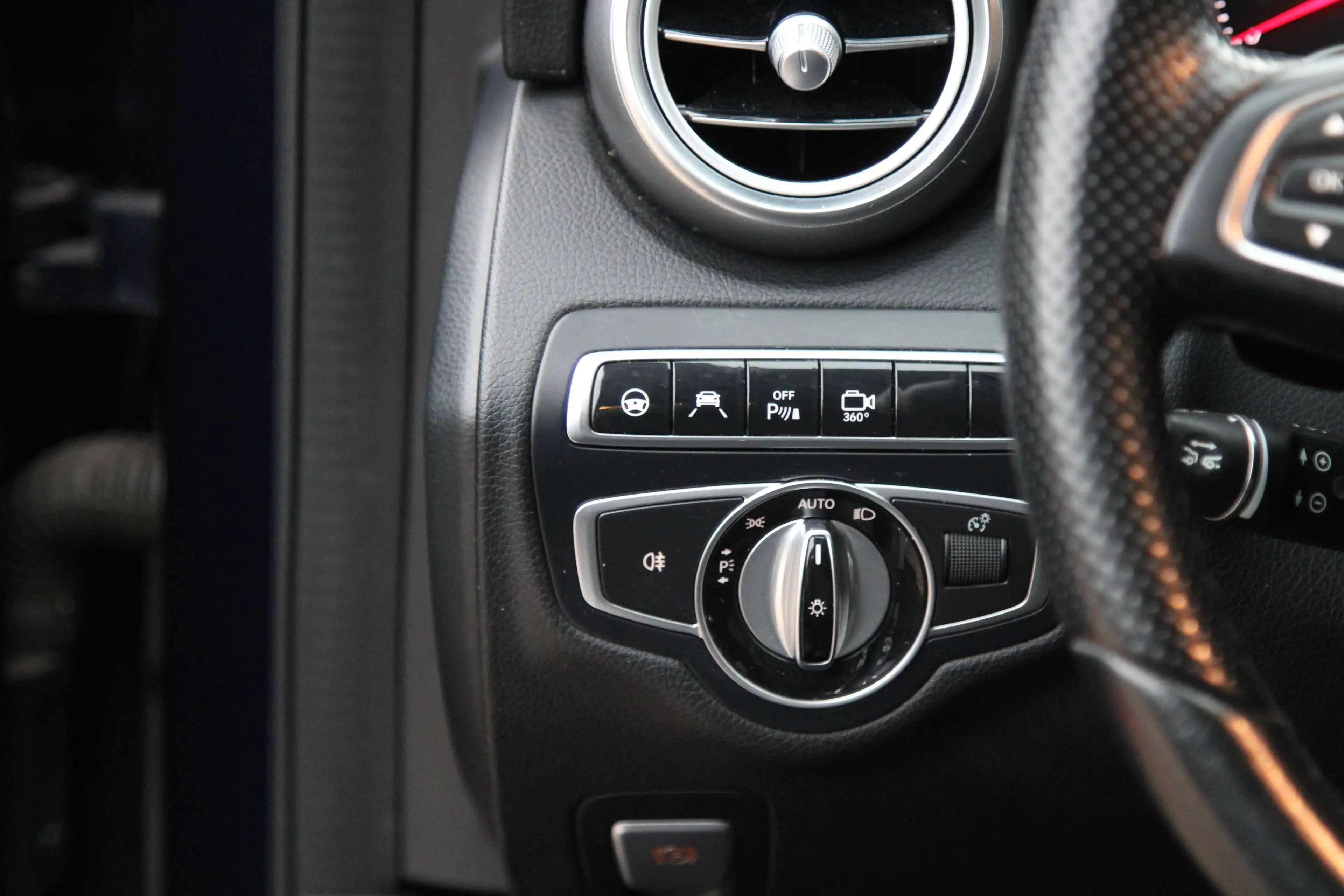 Mercedes-Benz C 350 Mercedes-Benz C-Klasse Estate 350 e Lease Edition — photo 12